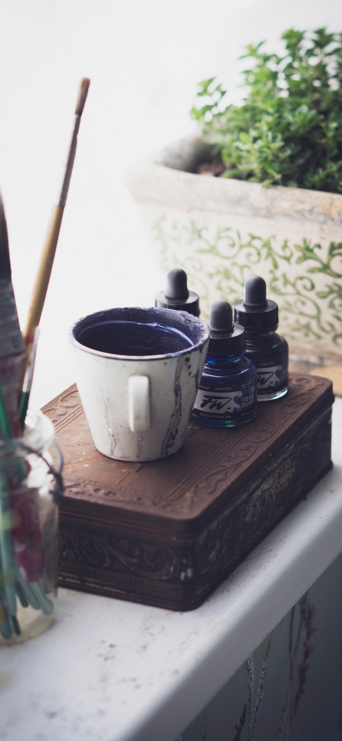 Обои акварельная живопись, чернила, живопись, артист, арт в разрешении 1125x2436