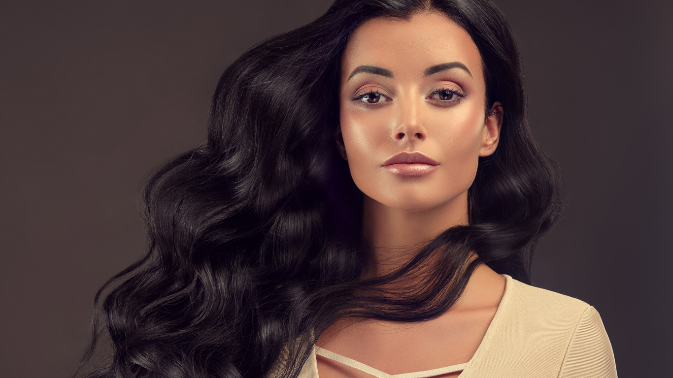 Обои волосы, каштановые волосы, парик, прическа, красота в разрешении 1366x768