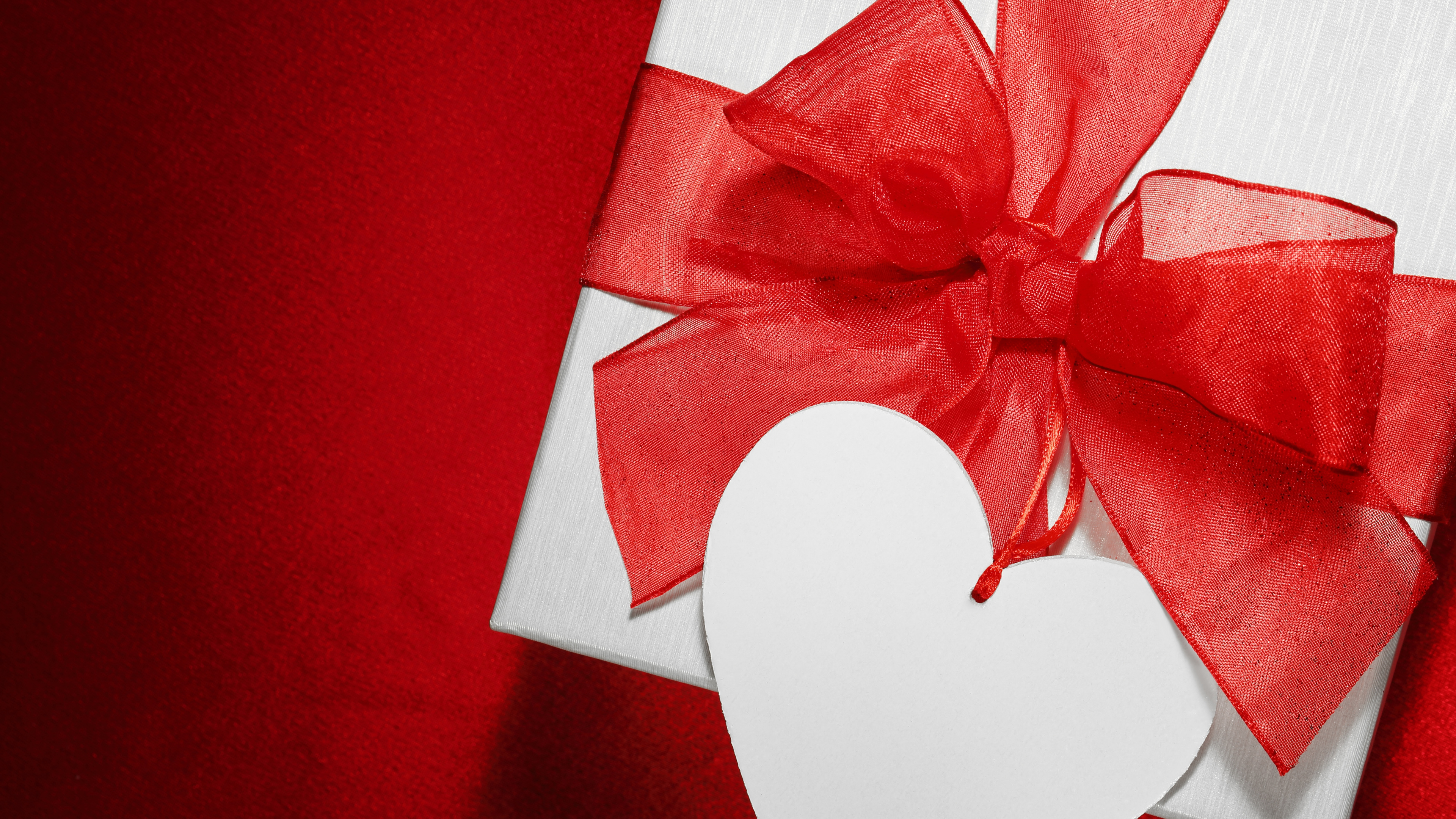 Обои любовь, сердце, День Святого Валентина, красный цвет, лента в разрешении 3840x2160