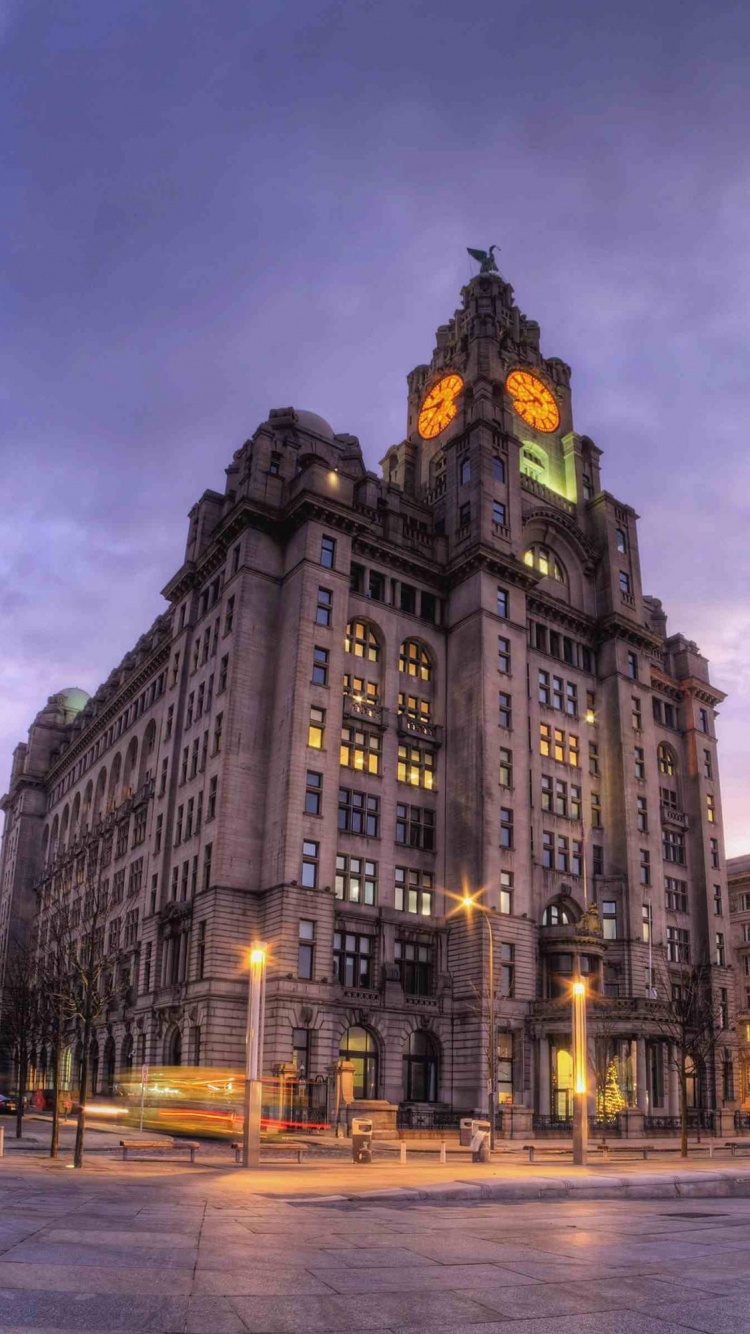 Обои ориентир, город, здание, городок, вечер в разрешении 750x1334