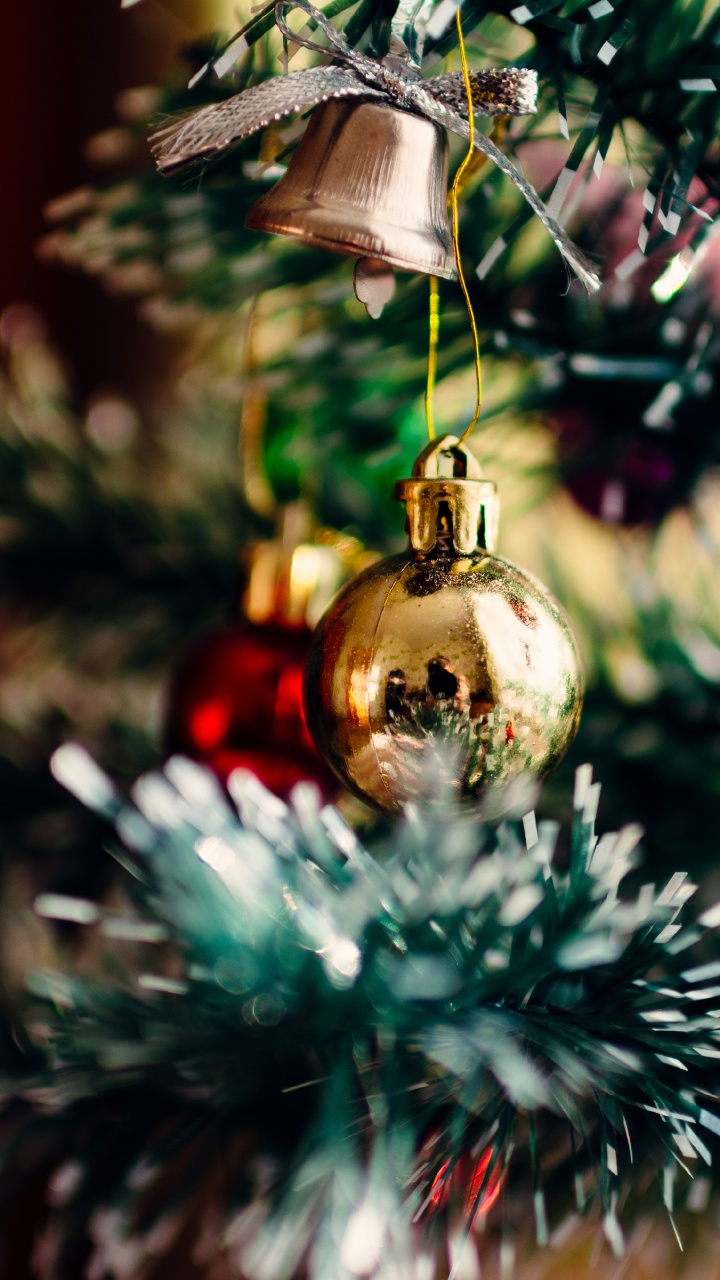 Обои Рождество и курортный сезон, Рождественский день, праздник, елка, рождественский орнамент в разрешении 720x1280