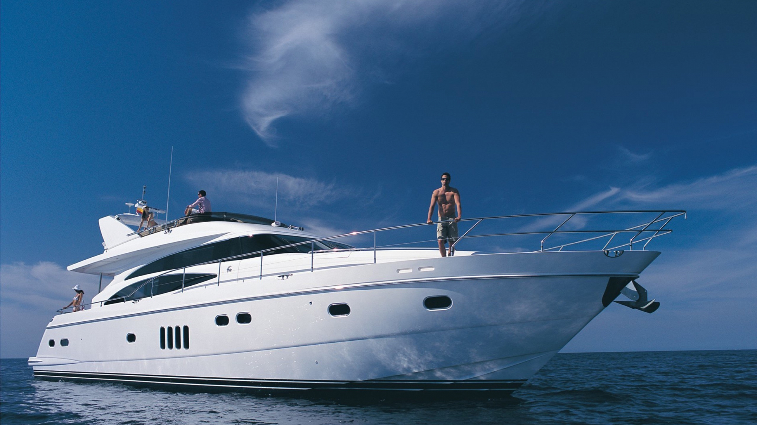 Обои лодка, перевозка воды, роскошная яхта, судно, аренда яхт в разрешении 2560x1440