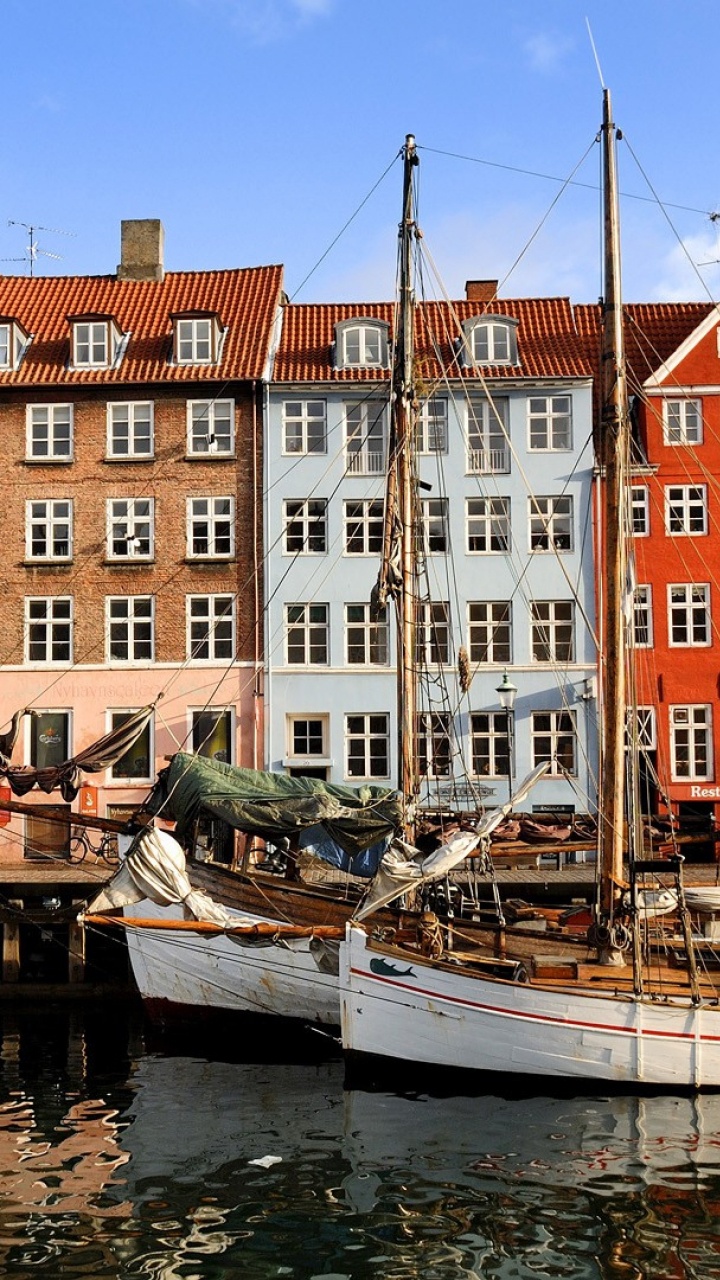 Обои перевозка воды, водный путь, городок, гавань, вода в разрешении 720x1280