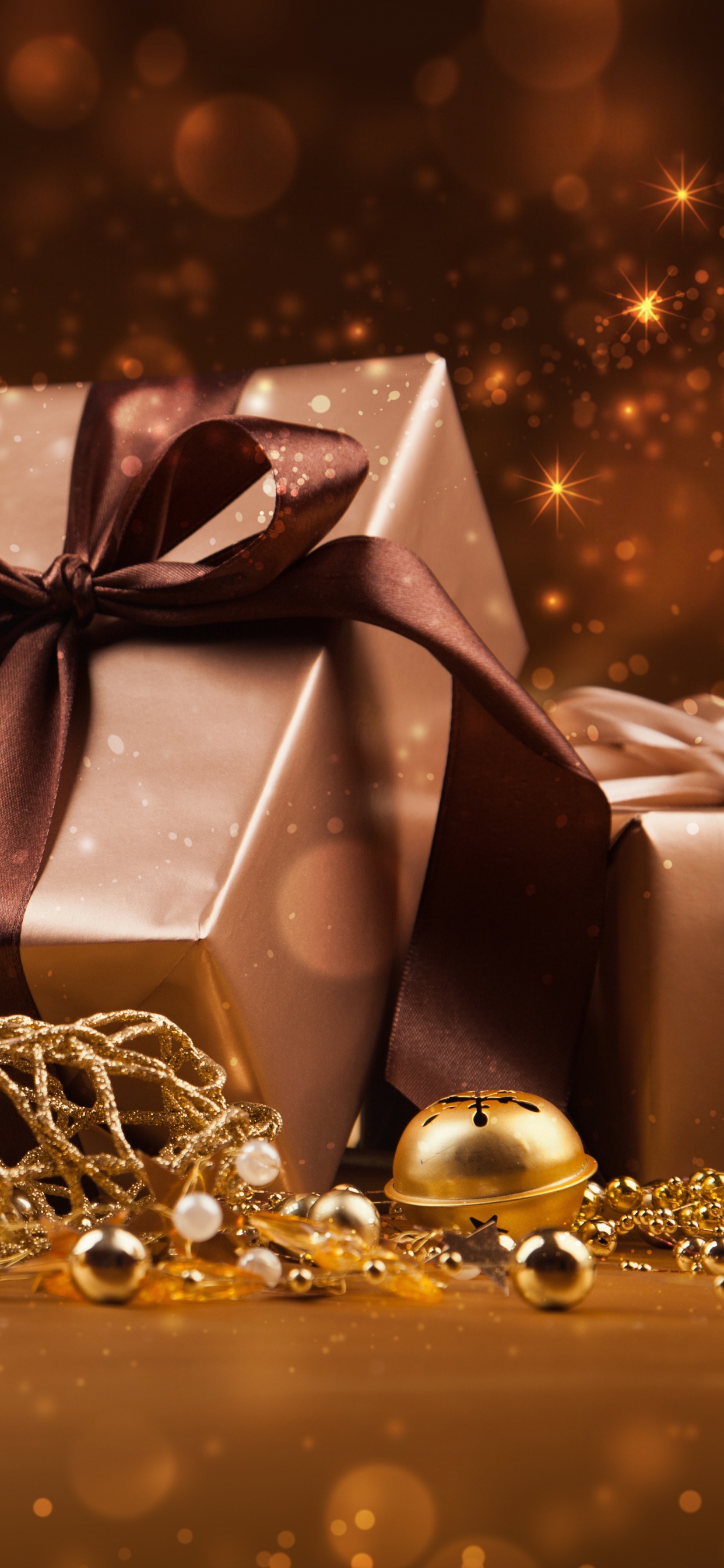 Обои подарок, Рождественский подарок, подарочная упаковка, рождественский орнамент, натюрморт в разрешении 1242x2688