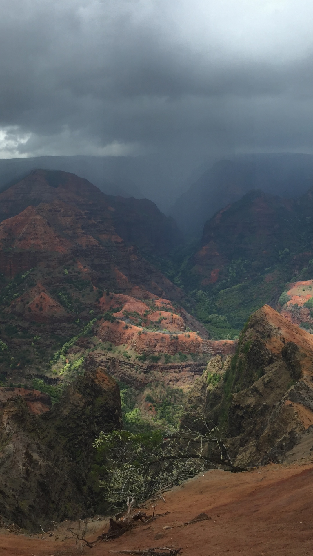 Обои облако, гора, хребет, горный рельеф, нагорье в разрешении 1080x1920