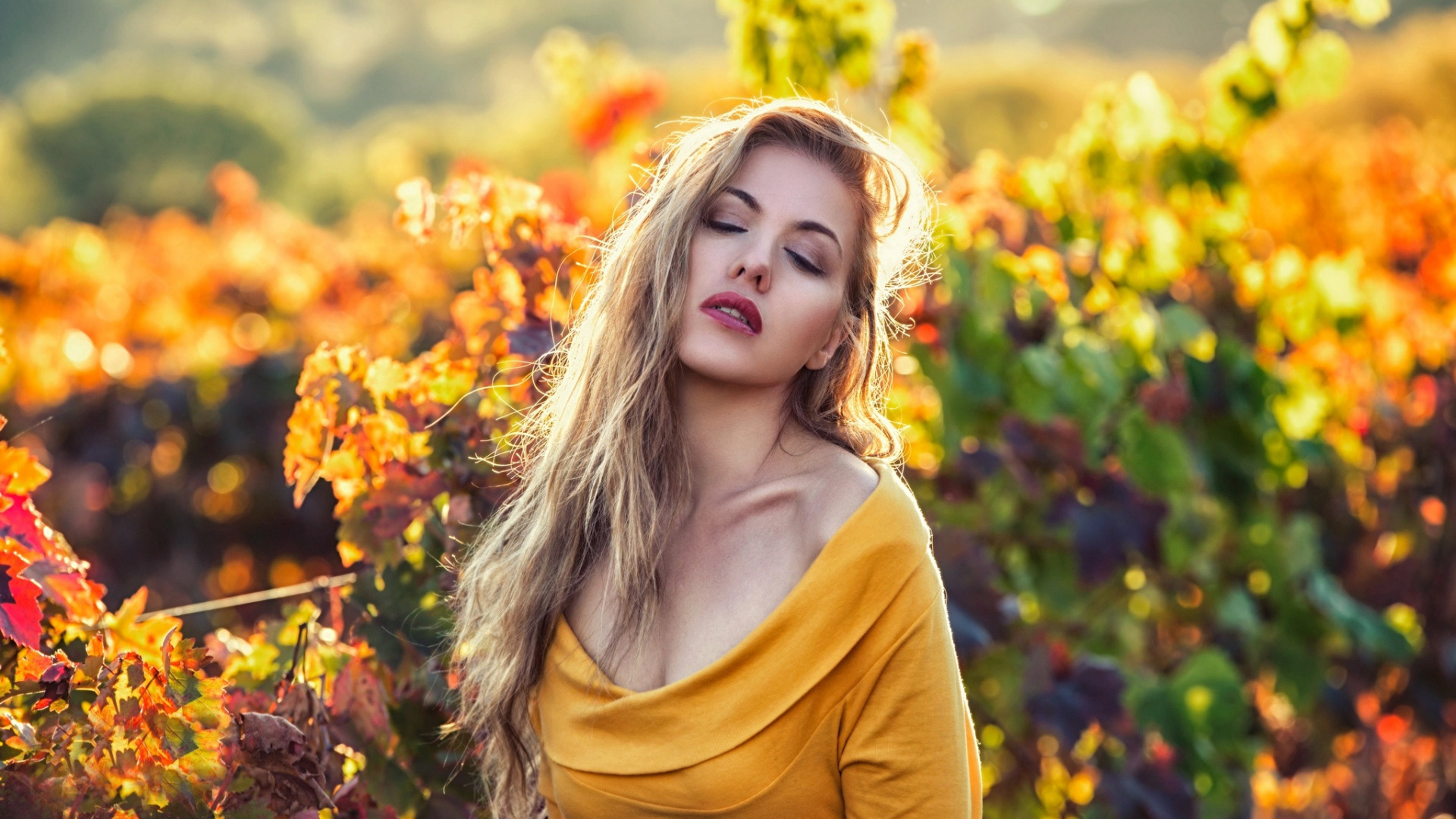 Обои красота, модель, осень, лицо, волосы в разрешении 1920x1080