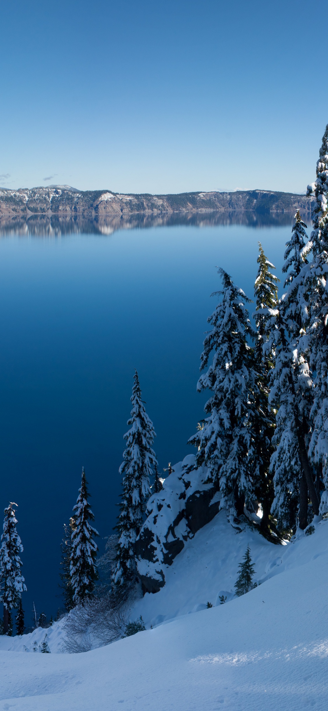 Обои озеро, снег, зима, природа, гора в разрешении 1125x2436