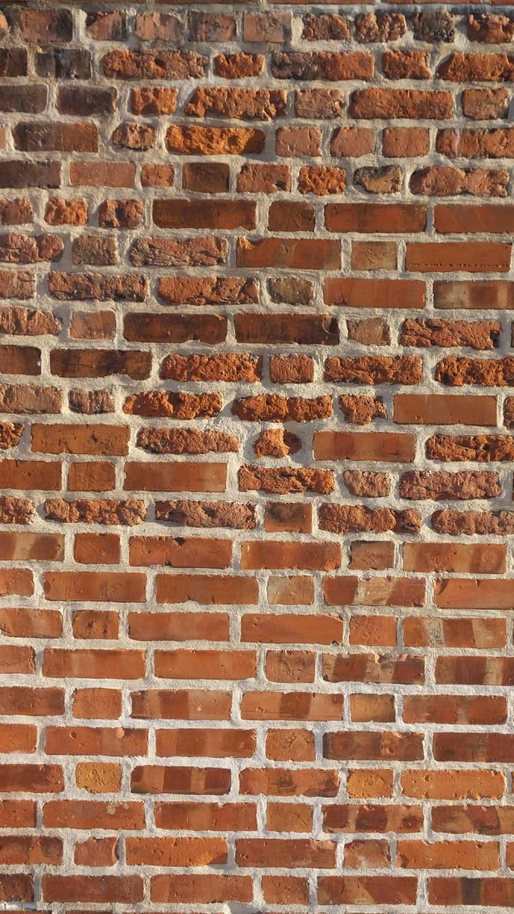 Обои кирпич, стена, кирпичная кладка, каменная стена, каменщик в разрешении 750x1334