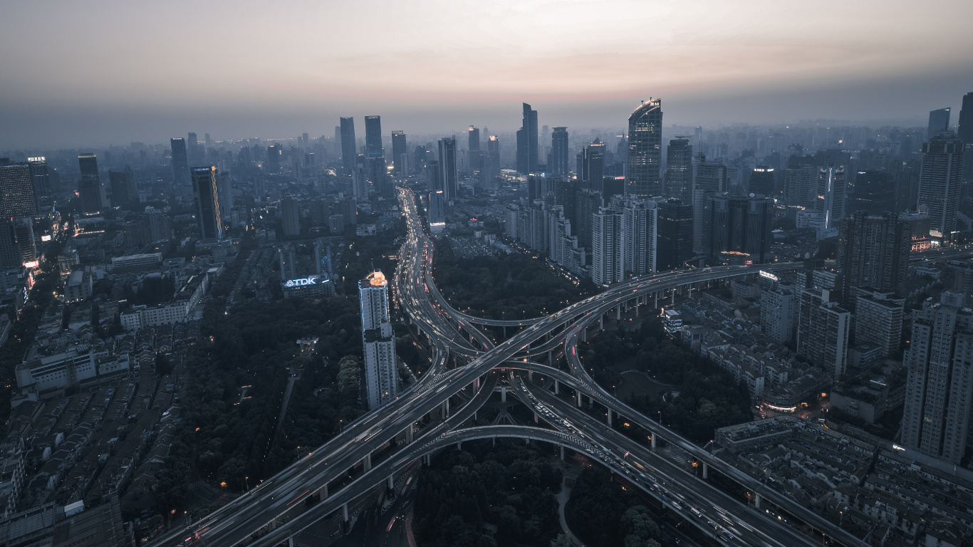 Обои городской пейзаж, городской район, город, метрополия, дневное время в разрешении 1366x768
