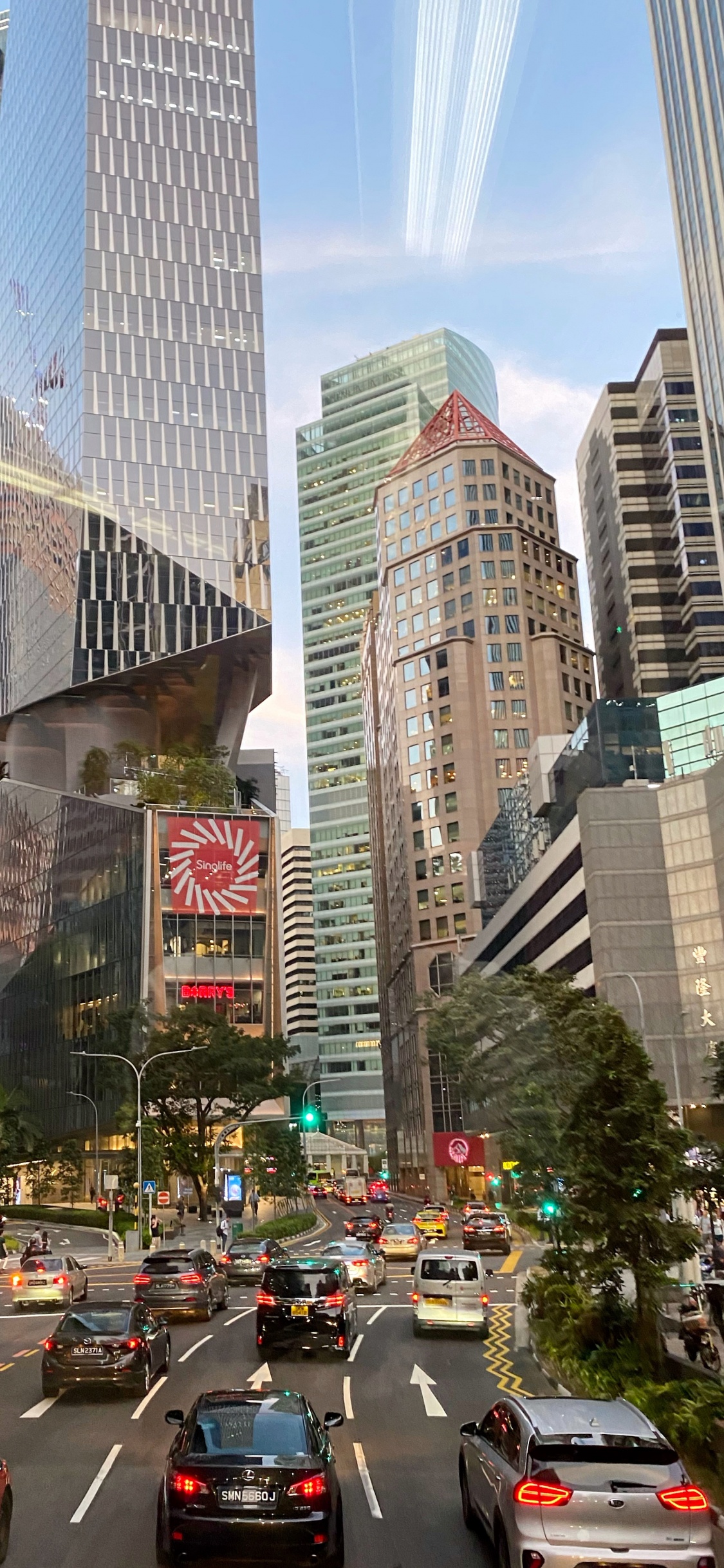 Обои Сингапур, башня, метрополия, городской район, небоскреб в разрешении 1125x2436