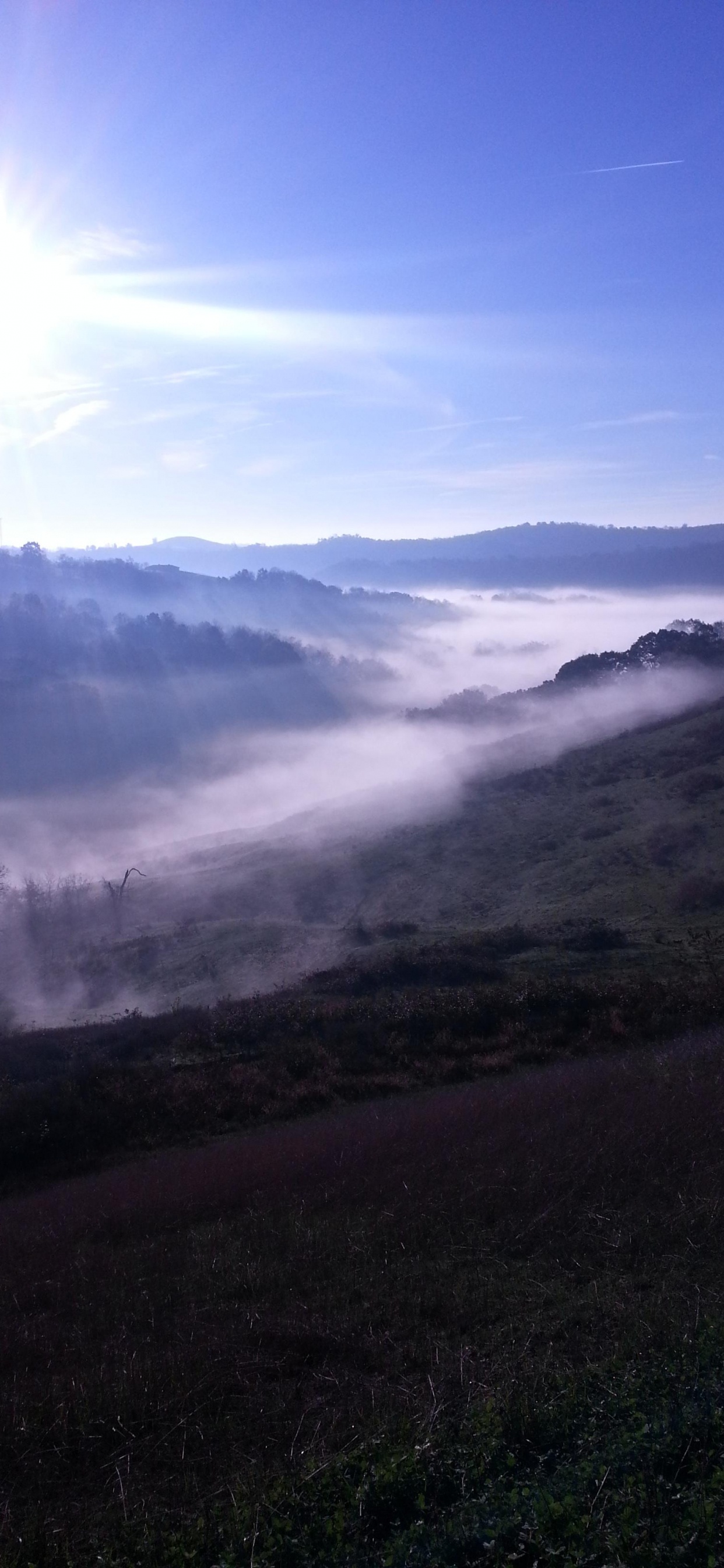 Обои горный рельеф, облако, нагорье, атмосфера, утро в разрешении 1242x2688