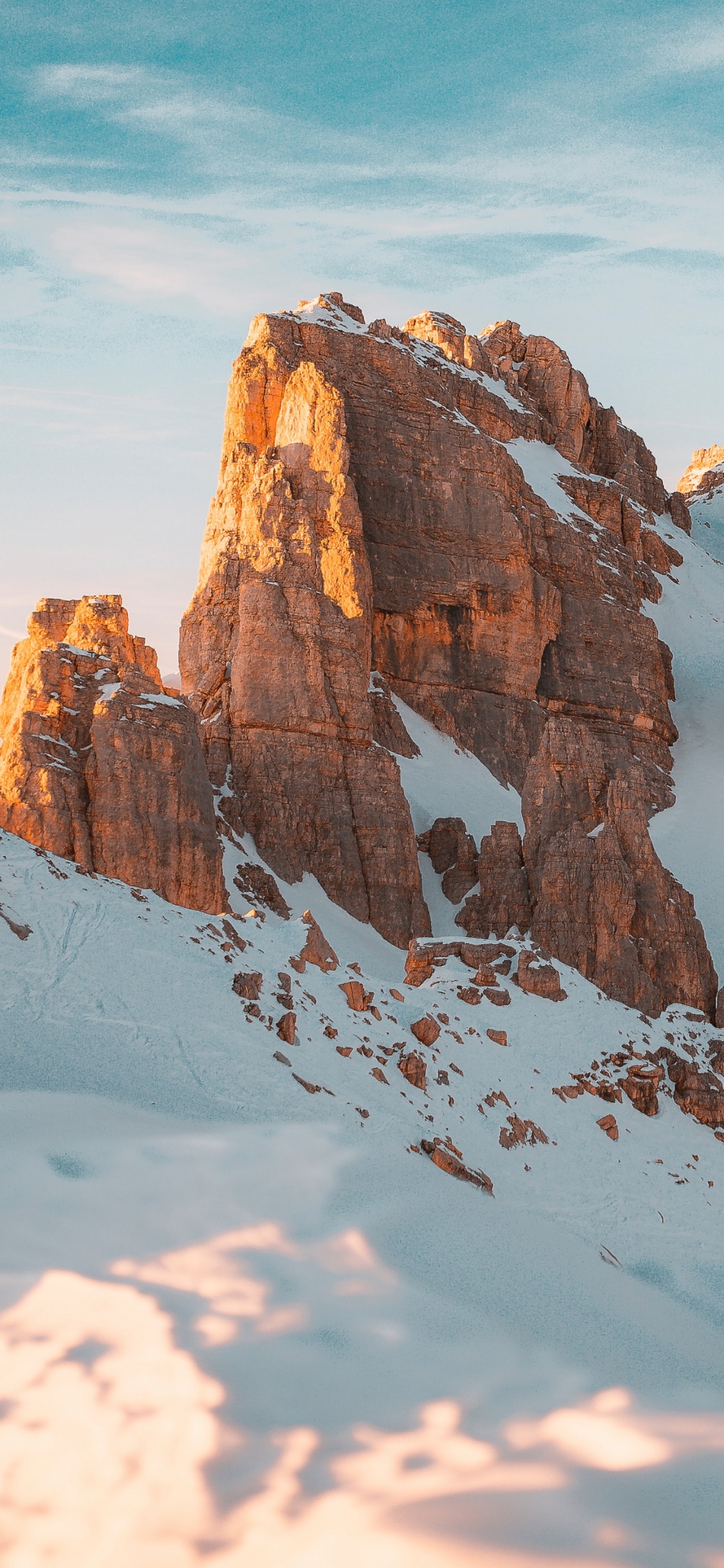 Обои гора, iOS 16, снег, облако, природный ландшафт в разрешении 1125x2436