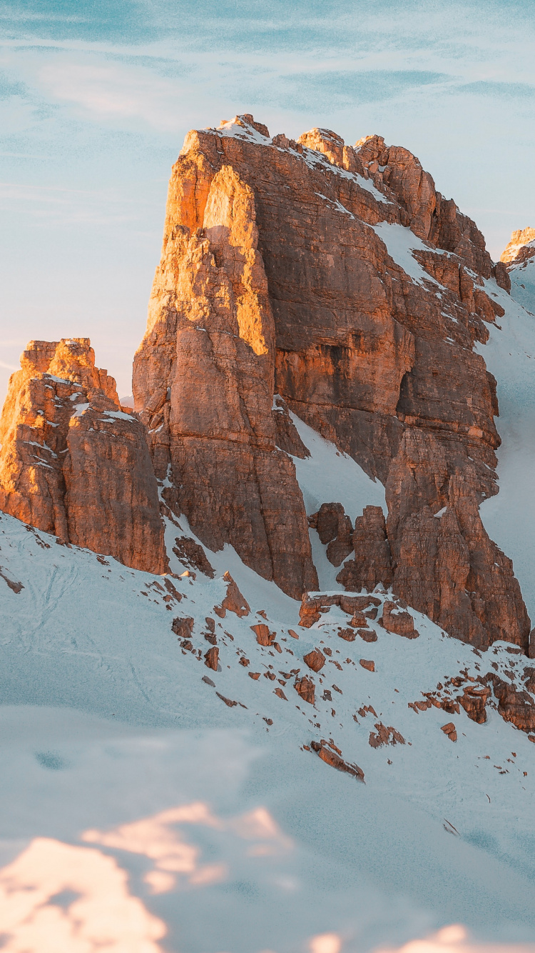 Обои гора, iOS 16, снег, облако, природный ландшафт в разрешении 750x1334