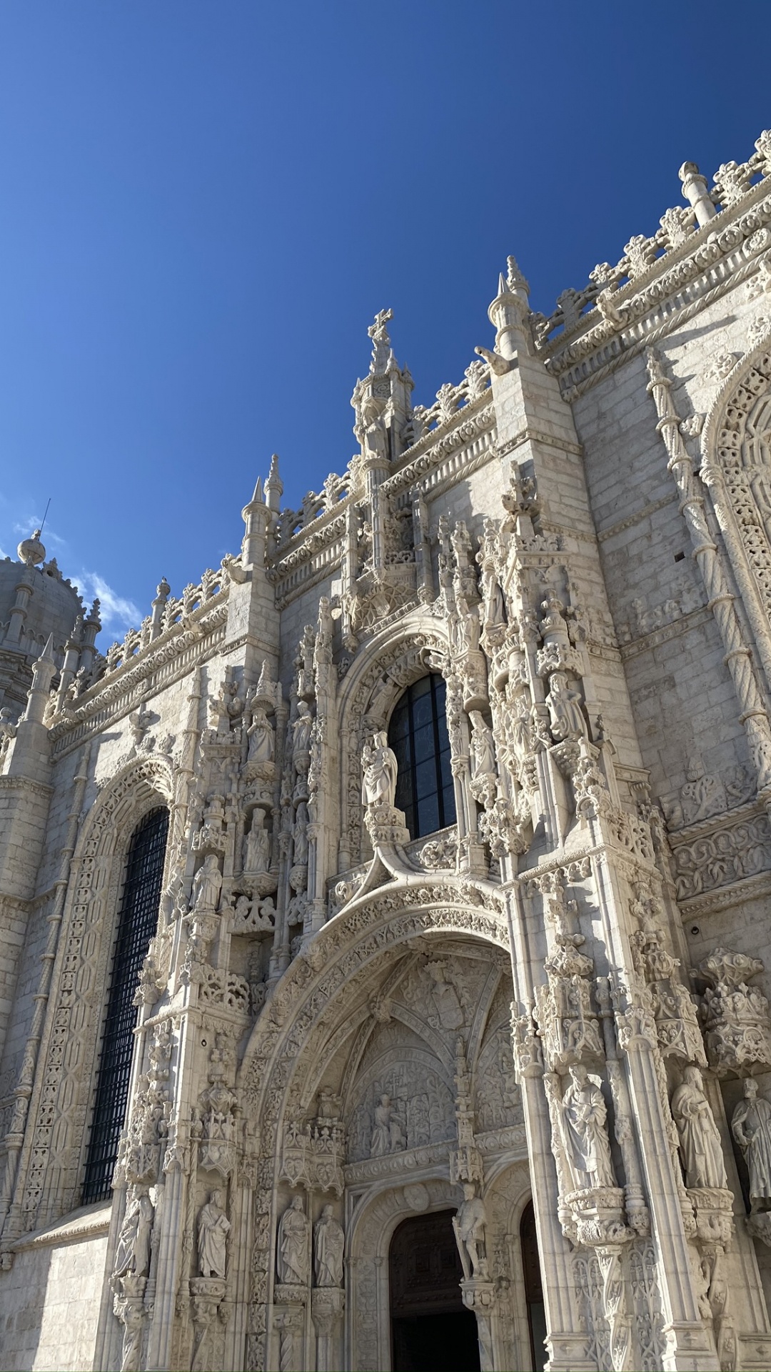 Обои монастырь иернимос, археологический памятник, древняя история, средневековая архитектура, базилика в разрешении 1080x1920