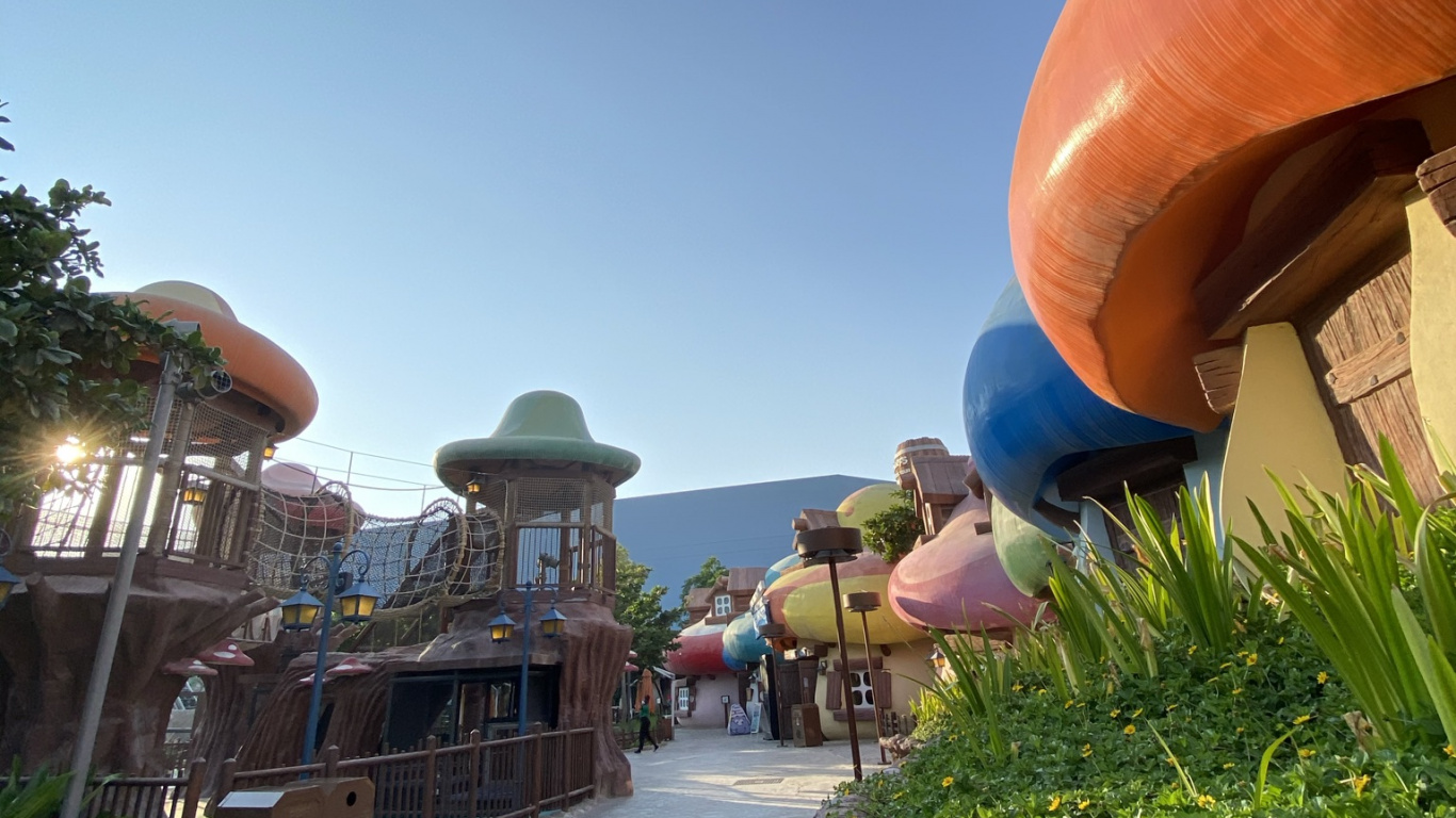 Обои вода, туризм, недвижимость, сад, мусоропровод в разрешении 1366x768