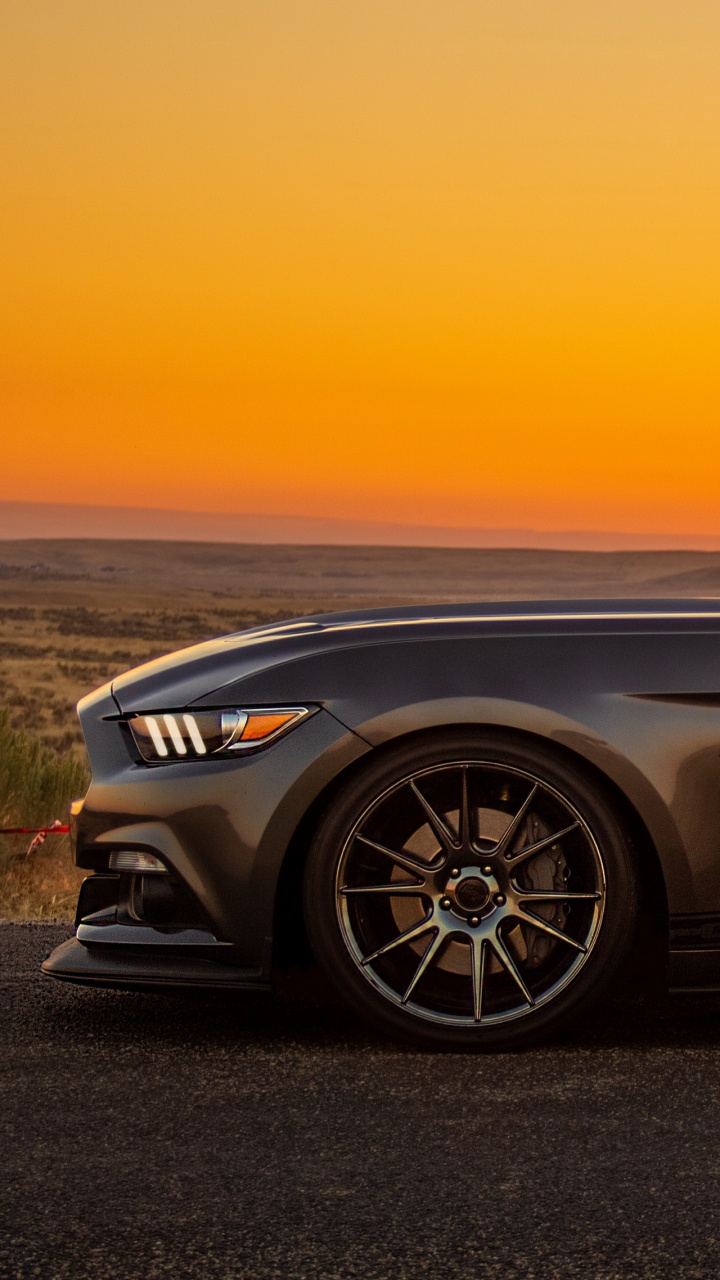 Обои отражение, легковые автомобили, спорткар, компактный автомобиль, Литые диски в разрешении 720x1280