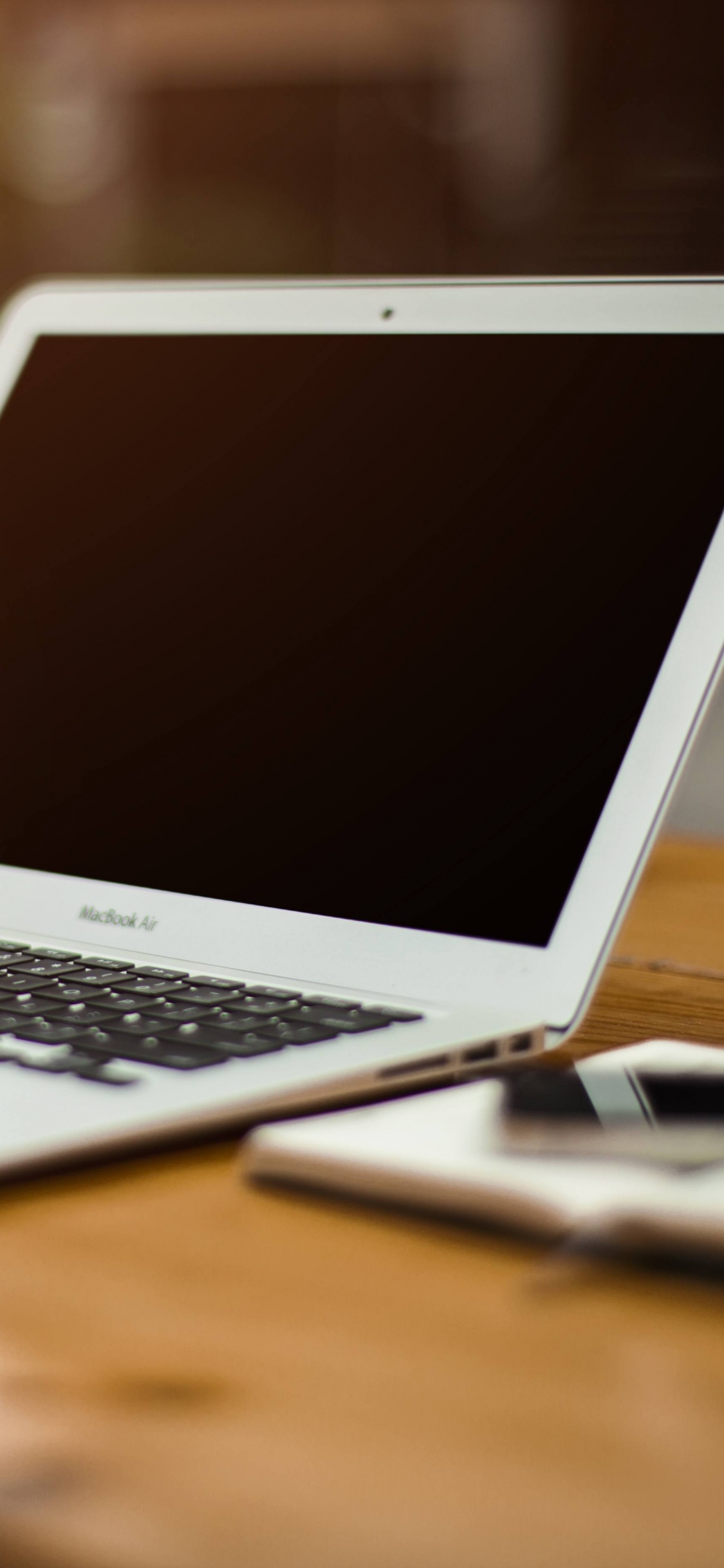 Обои технологии, электронное устройство, нетбук, гаджет, макбук Эйр в разрешении 1125x2436