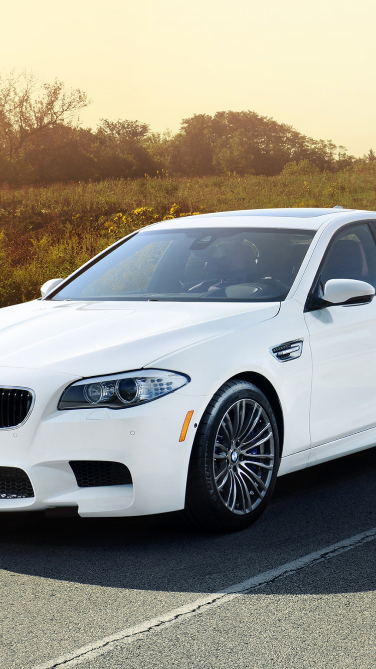 Обои bmw, авто, BMW 5 серии Ф10, представительский автомобиль, БМВ М5 2018 в разрешении 750x1334