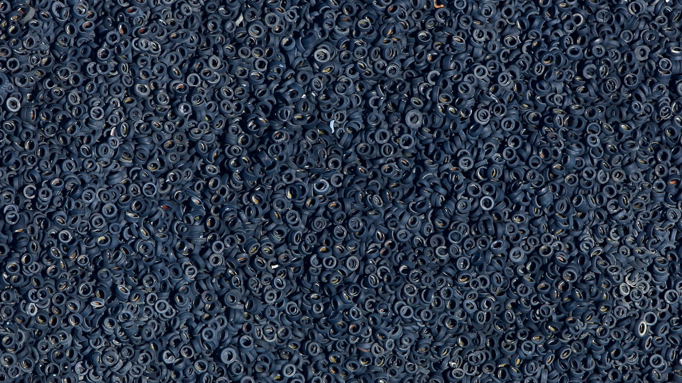 Обои синий, узор, асфальт, смола, bmw 3 серии в разрешении 1366x768