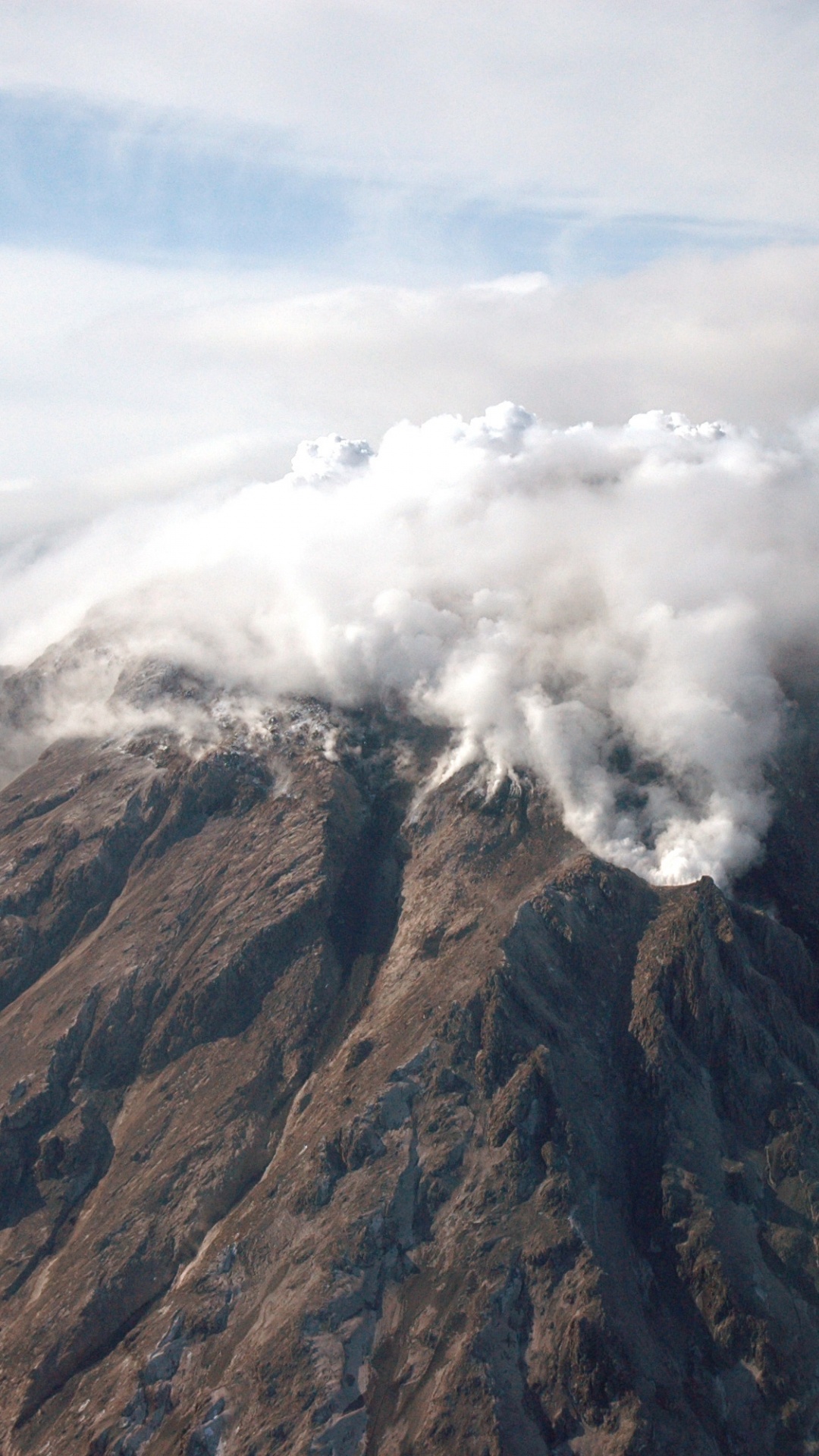 Обои хребет, щитовой вулкан, вулкан, пейзажи гор, стратовулкан в разрешении 1080x1920