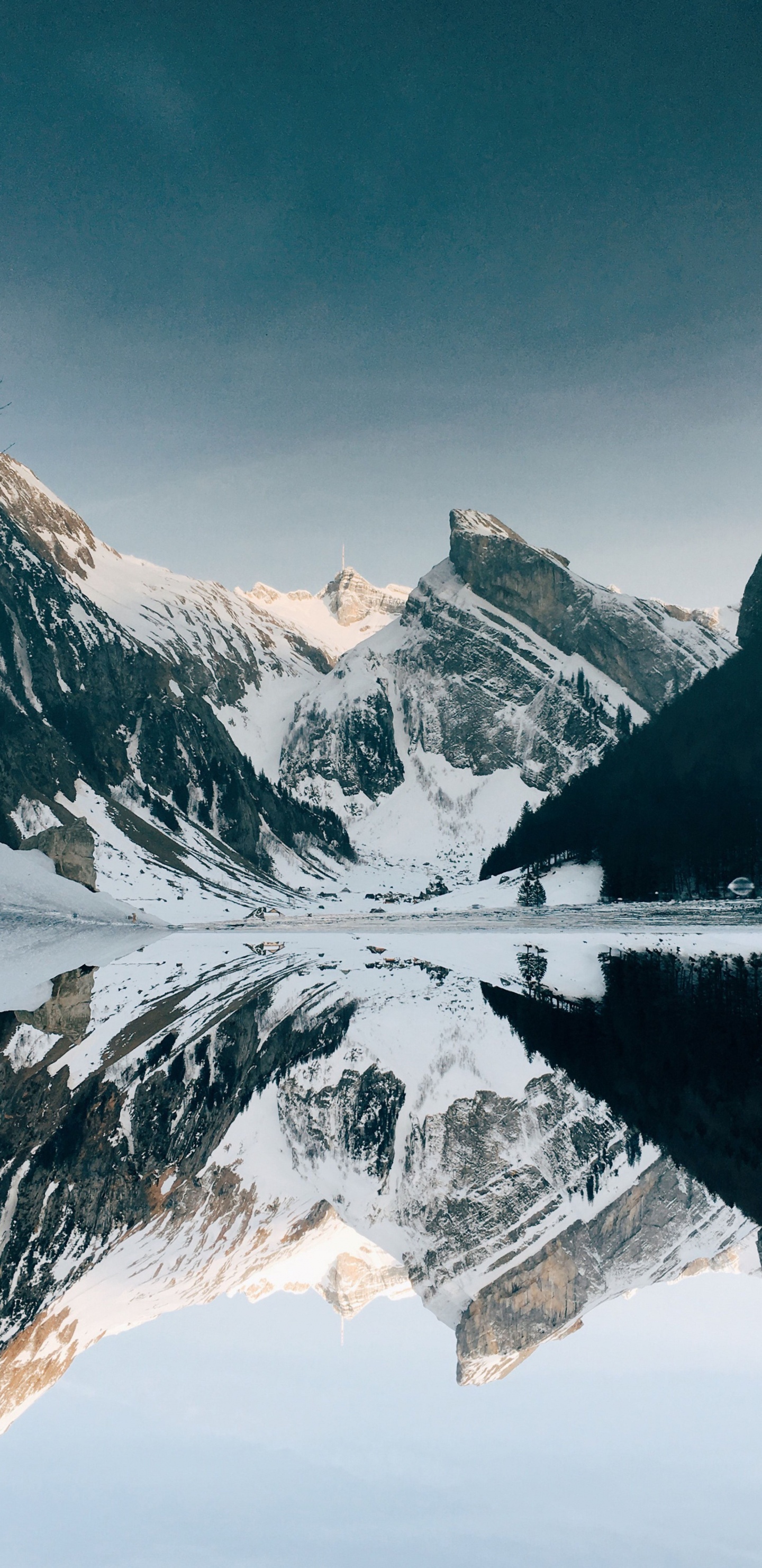 Обои гора, снег, заснеженные горы, горный хребет, горный рельеф в разрешении 1440x2960