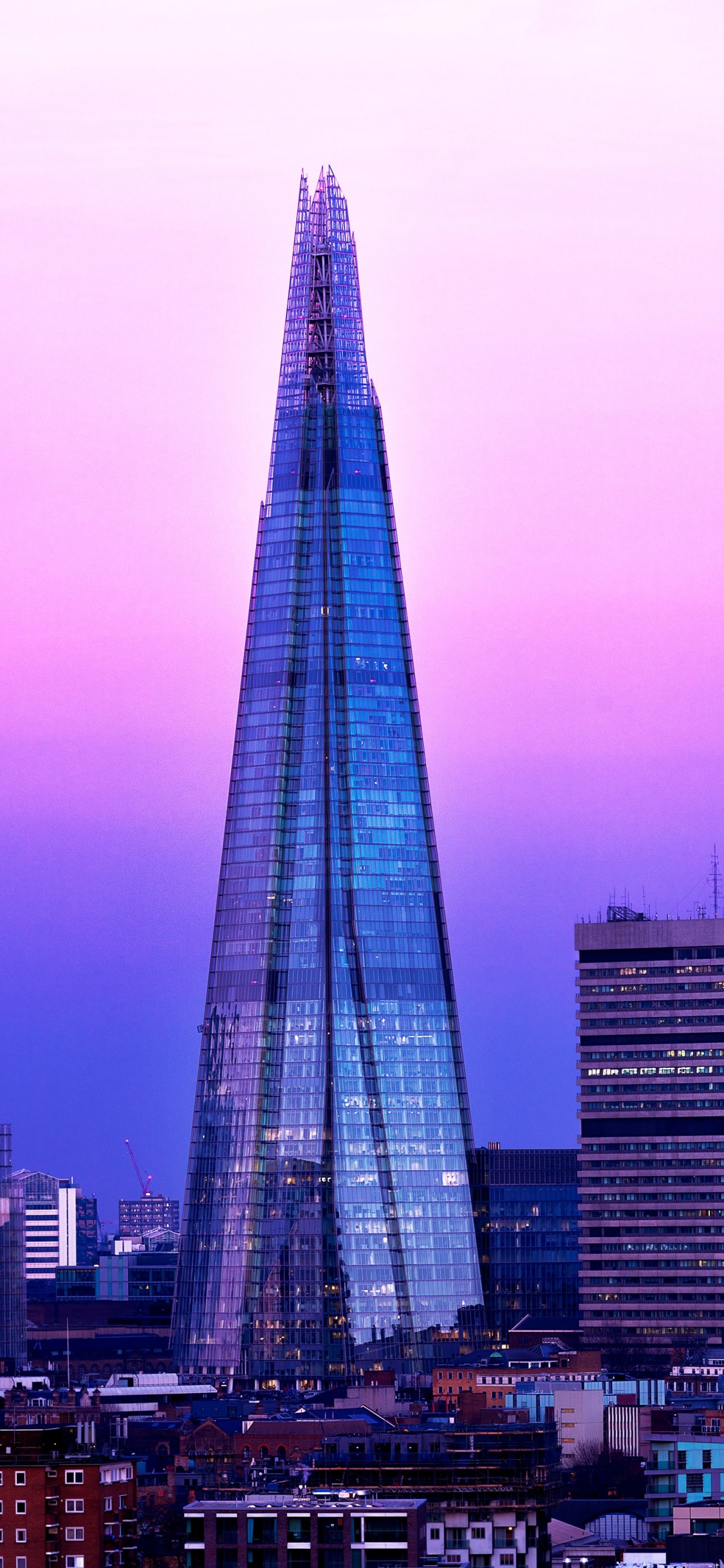 Обои городской пейзаж, небоскреб, ориентир, высотное здание, башня в разрешении 1125x2436