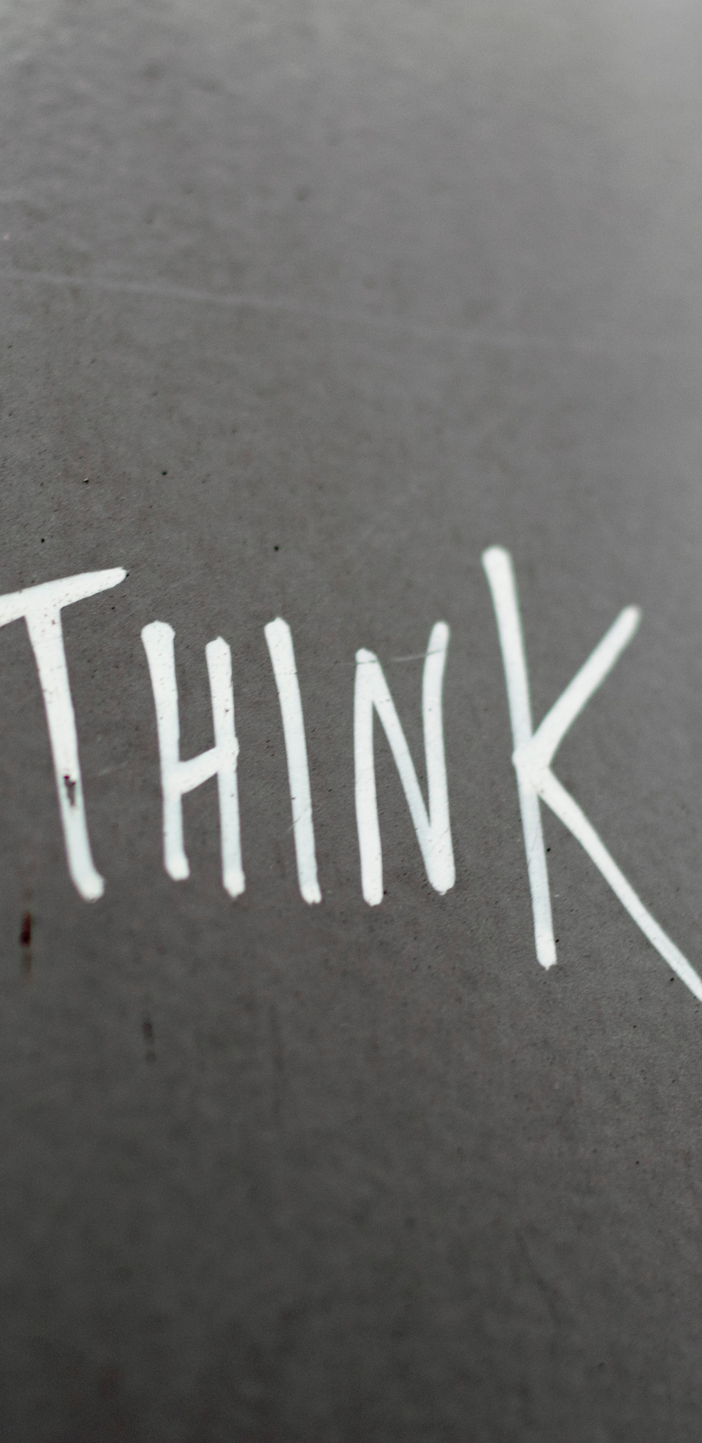 Обои лого, текст, стена, линия, графика в разрешении 1440x2960