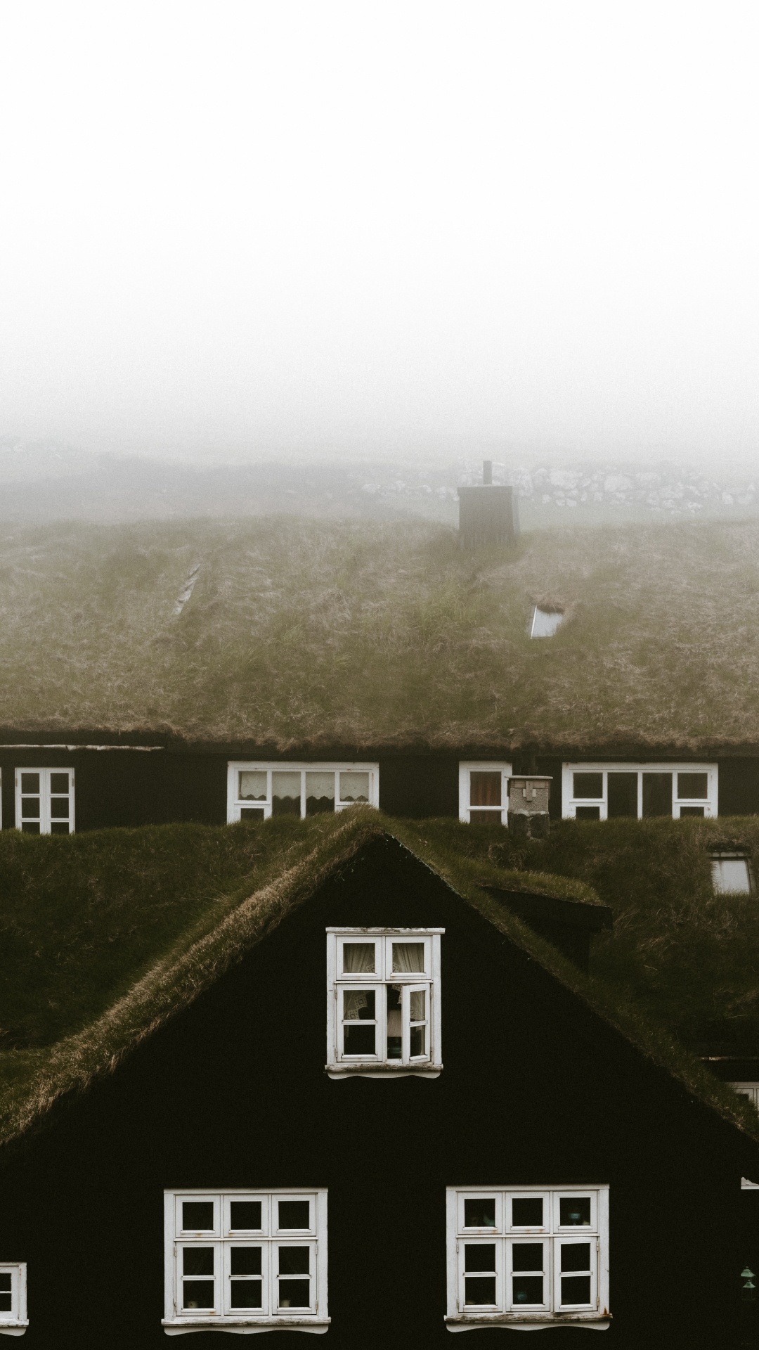 Обои архитектура, текст, утро, дымка, Хаус в разрешении 1080x1920