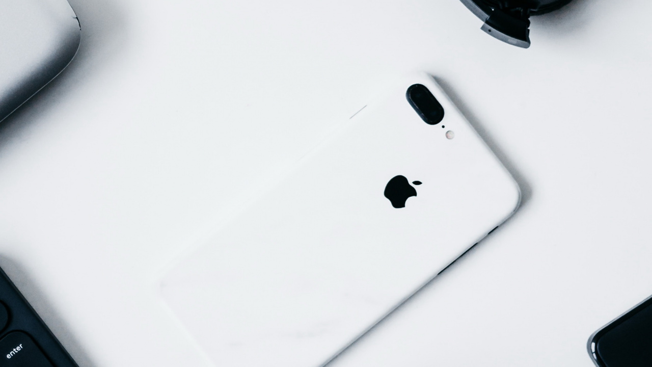 Обои наушники, игровой контроллер, белые, черный, устройство ввода в разрешении 1280x720