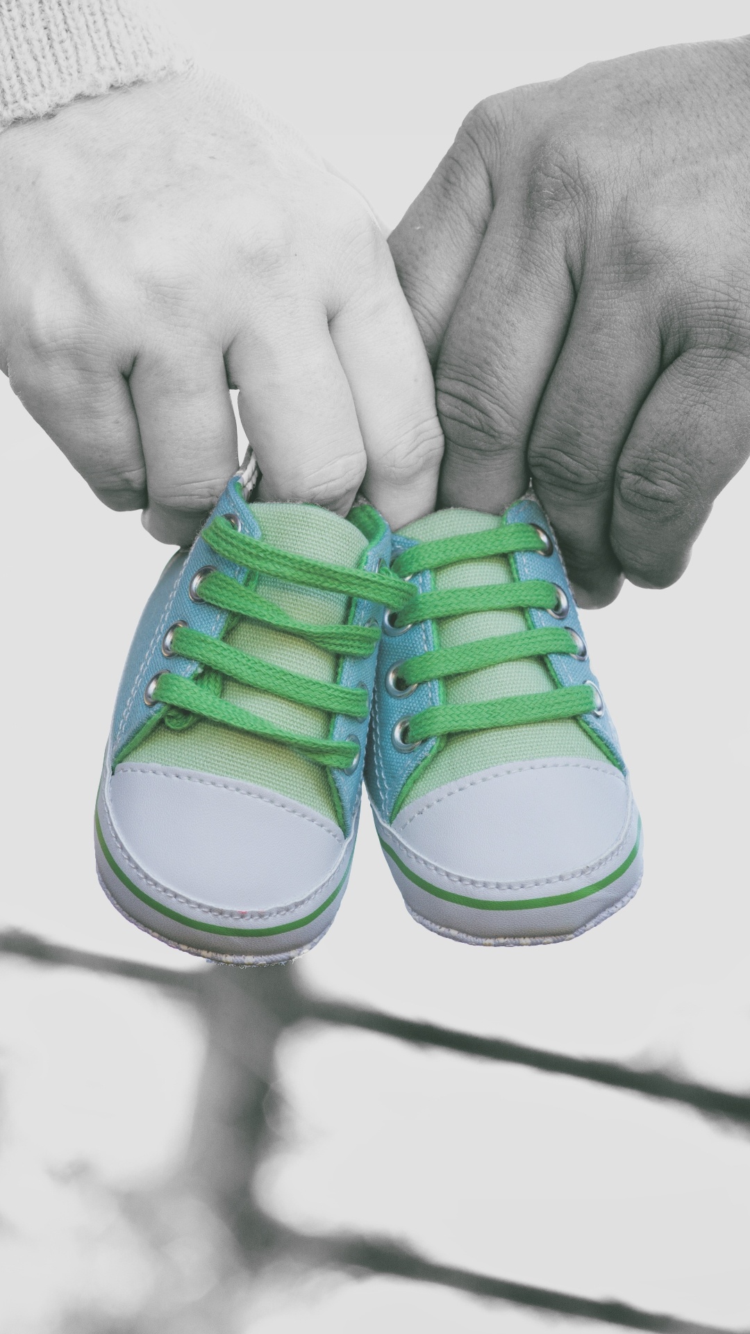 Обои беременность, зеленый, обувь, башмак, ребенок в разрешении 1080x1920
