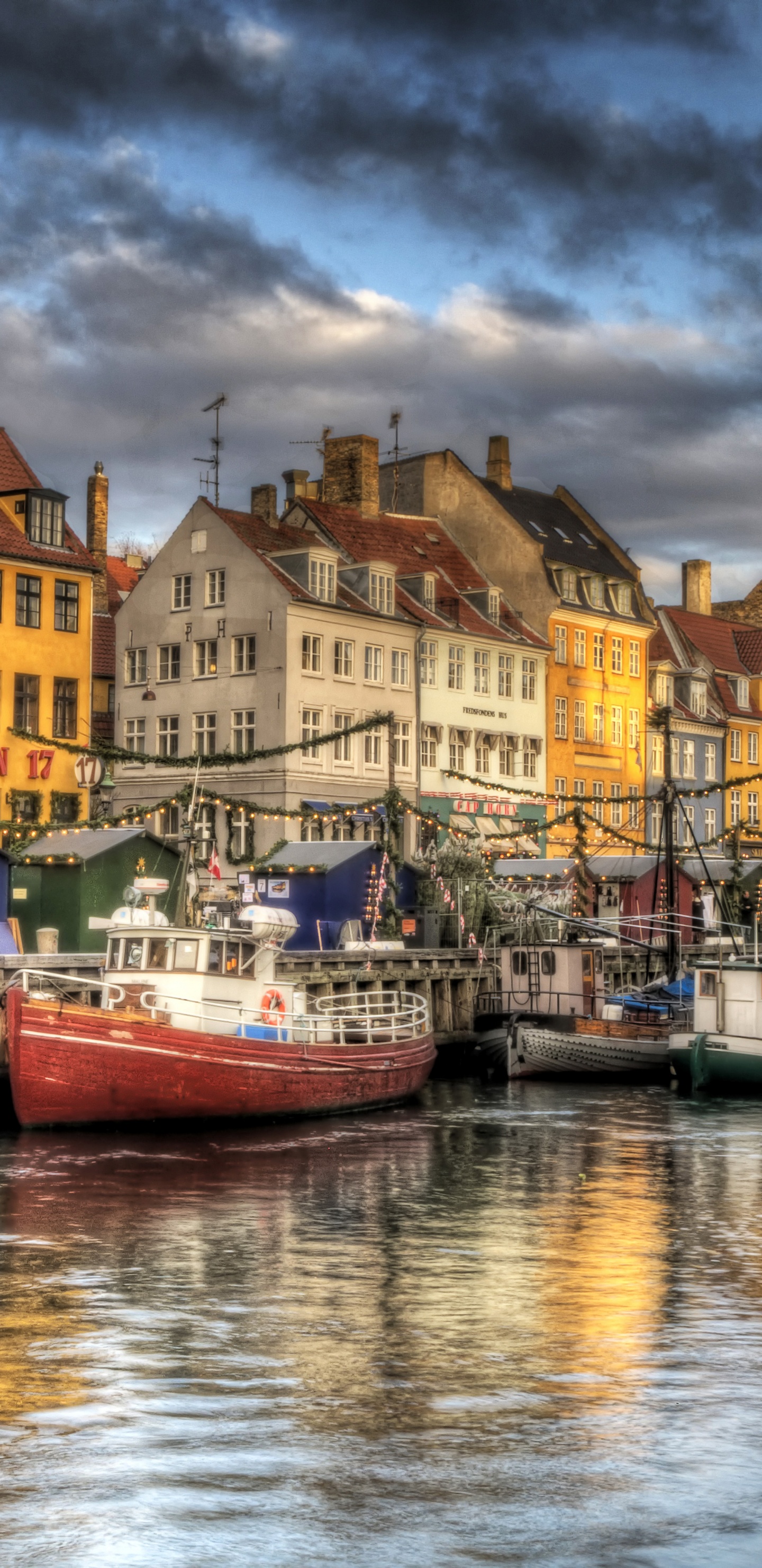 Обои Нюхавн, Копенгаген, перевозка воды, водоем, водный путь в разрешении 1440x2960