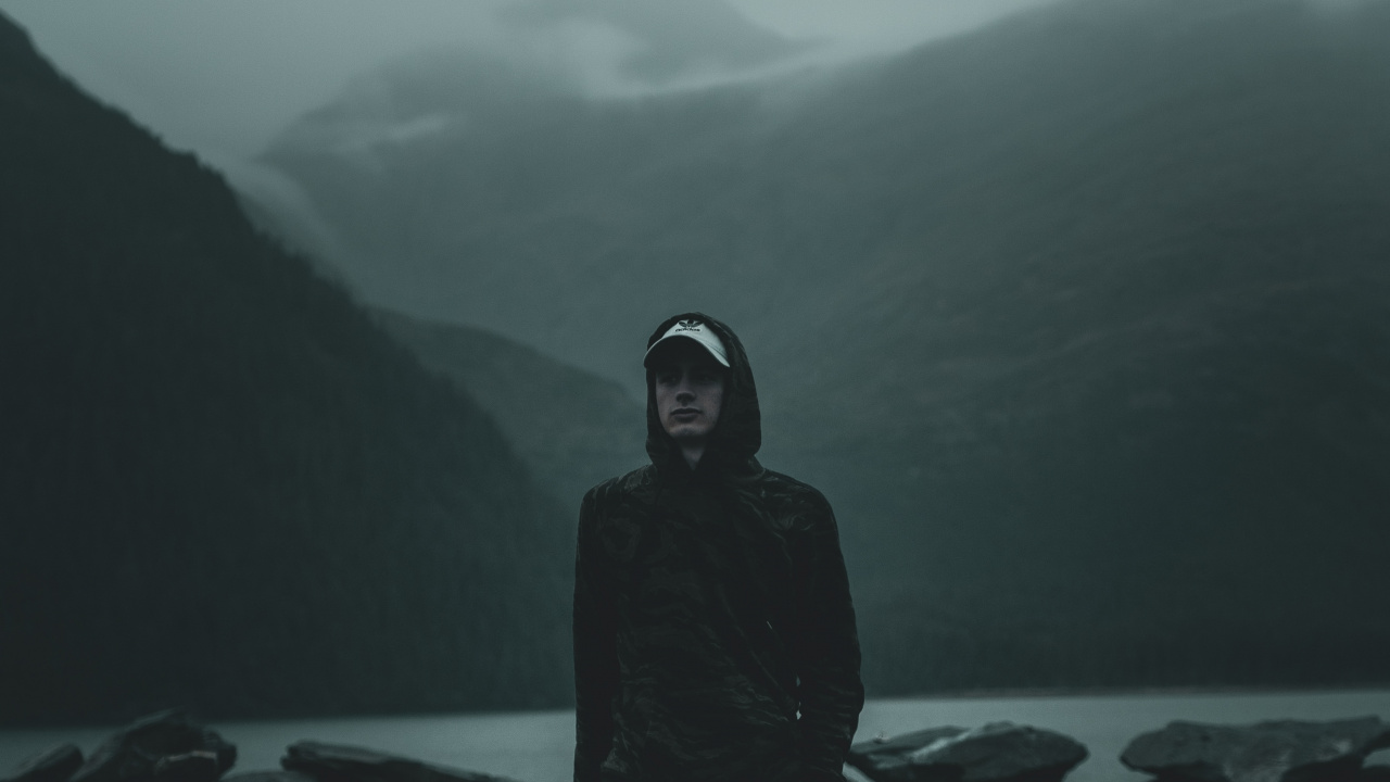 Обои гора, облако, дымка, берег, стояние в разрешении 1280x720