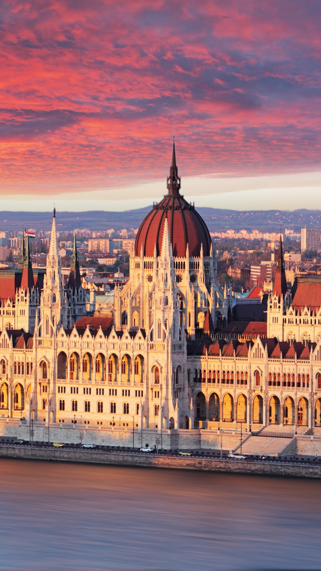 Обои Здание Венгерского Парламента, ориентир, город, городской пейзаж, линия горизонта в разрешении 1080x1920