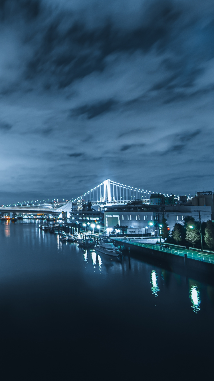 Обои отражение, здание, небоскреб, архитектура, вышка в разрешении 750x1334