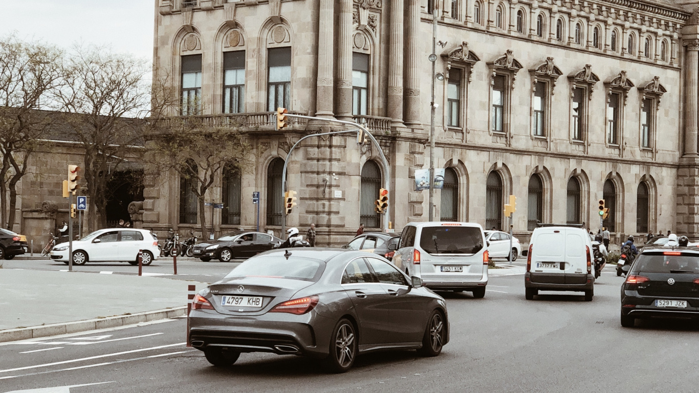 Обои здание таможни, субделегация правительства в барселоне, дорога, архитектура, Король в разрешении 1366x768