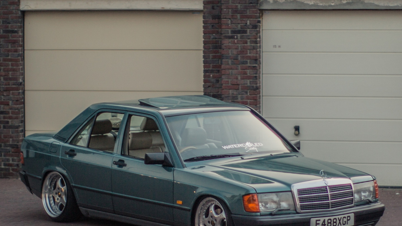 Обои Мерседес-Бенц W201, легковые автомобили, автомобиль среднего размера, полный размер автомобиля, компактный автомобиль в разрешении 1280x720