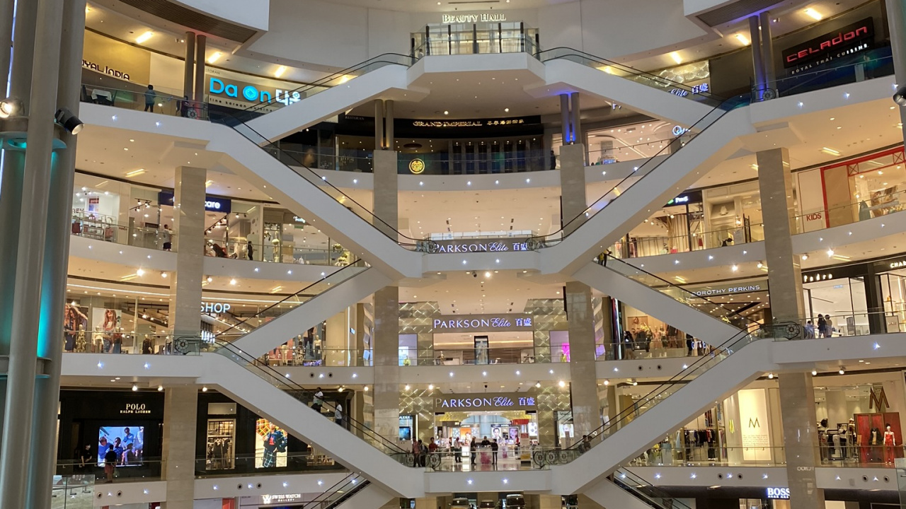 Обои торговый центр, толпа, эскалатор, освещение, архитектура в разрешении 1280x720