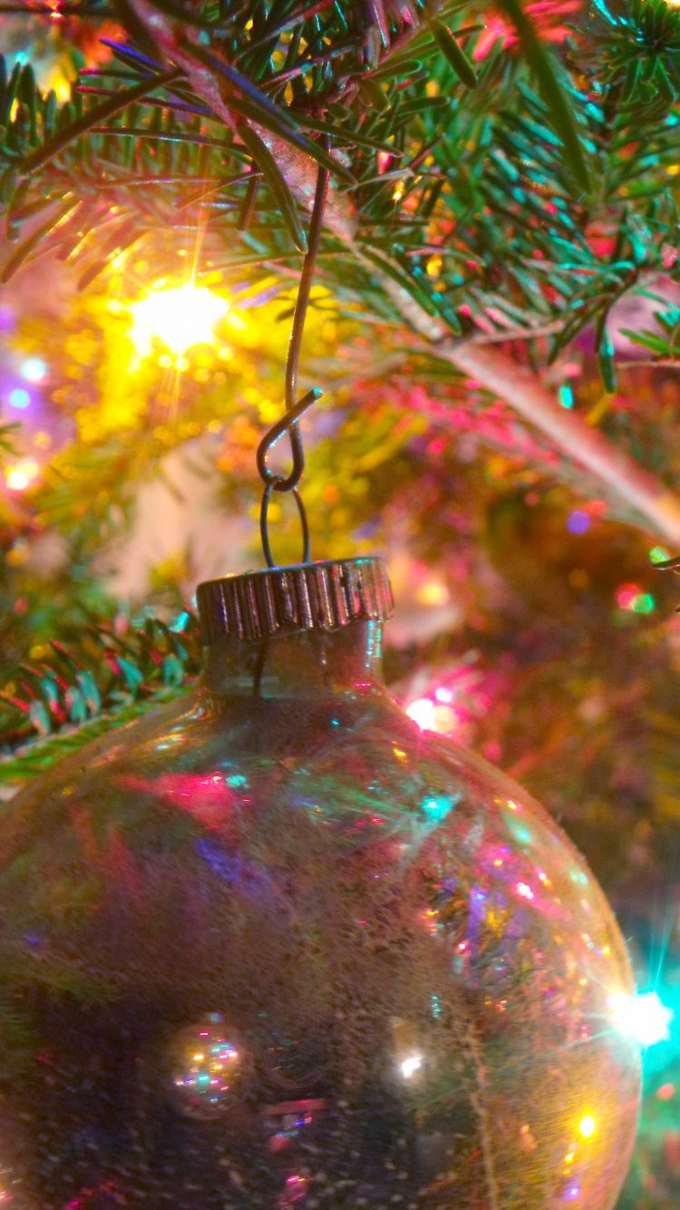 Обои Рождественский день, дерево, елка, Рождество, Рождественские украшения в разрешении 750x1334