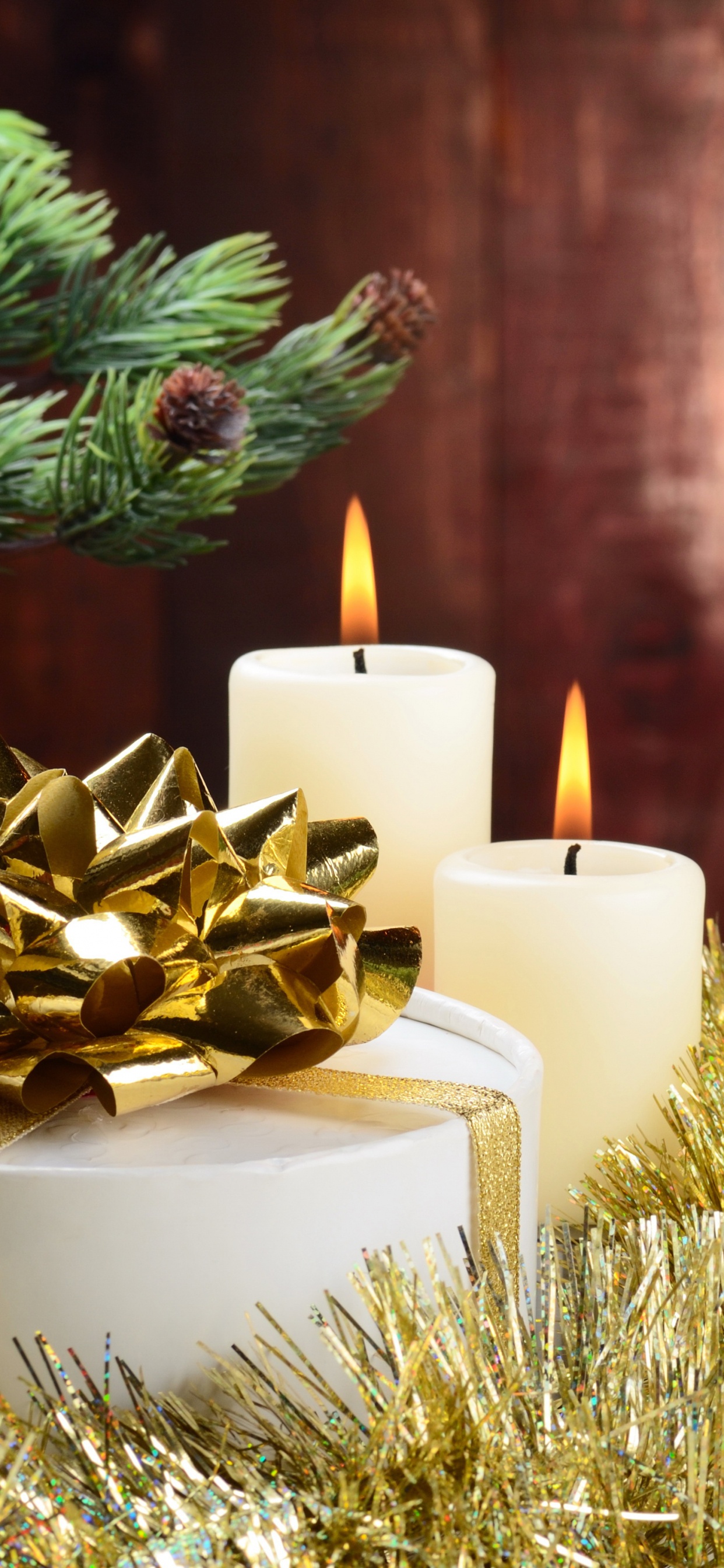 Обои Рождественский день, Новый год, дерево, Рождественские украшения, пихта в разрешении 1242x2688