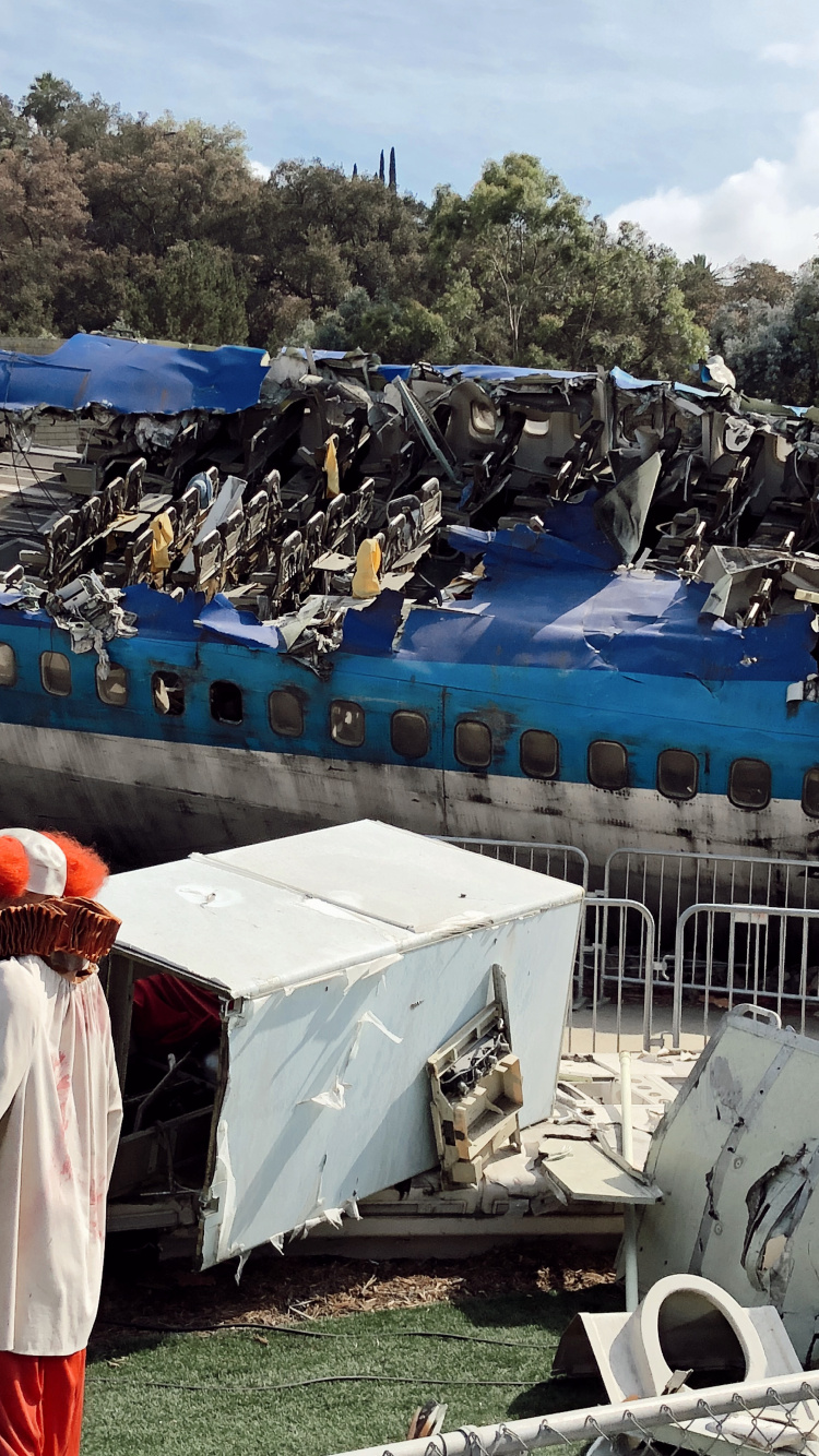 Обои вода, лодка, отдых, курительная трубка в разрешении 750x1334