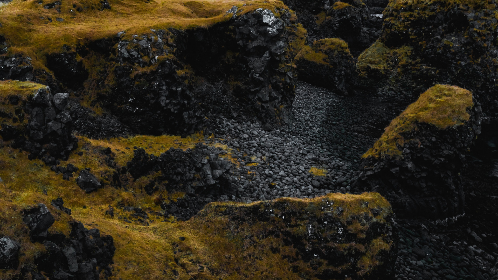 Обои пейзаж, тундра, хребет, холм, обнажение в разрешении 1920x1080