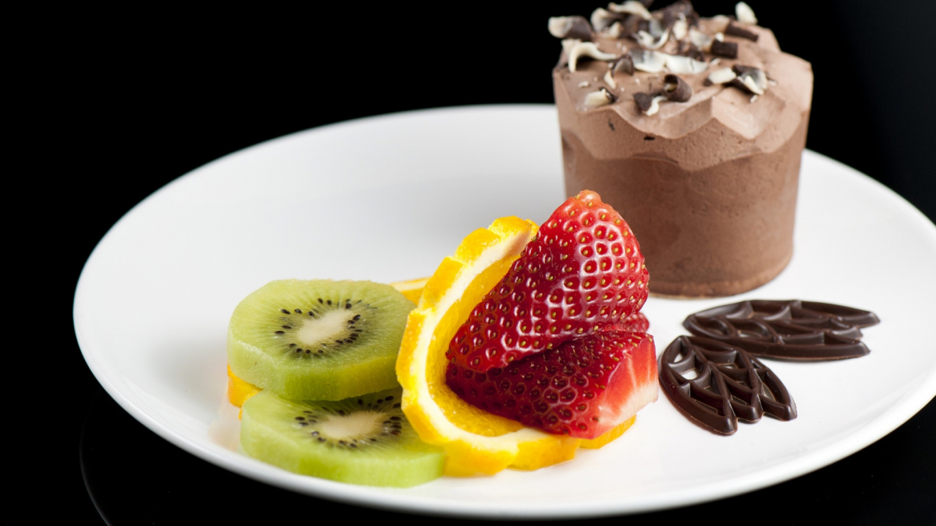 Обои пища, замороженный десерт, панна котта, шоколадное мороженое, сливки в разрешении 1366x768