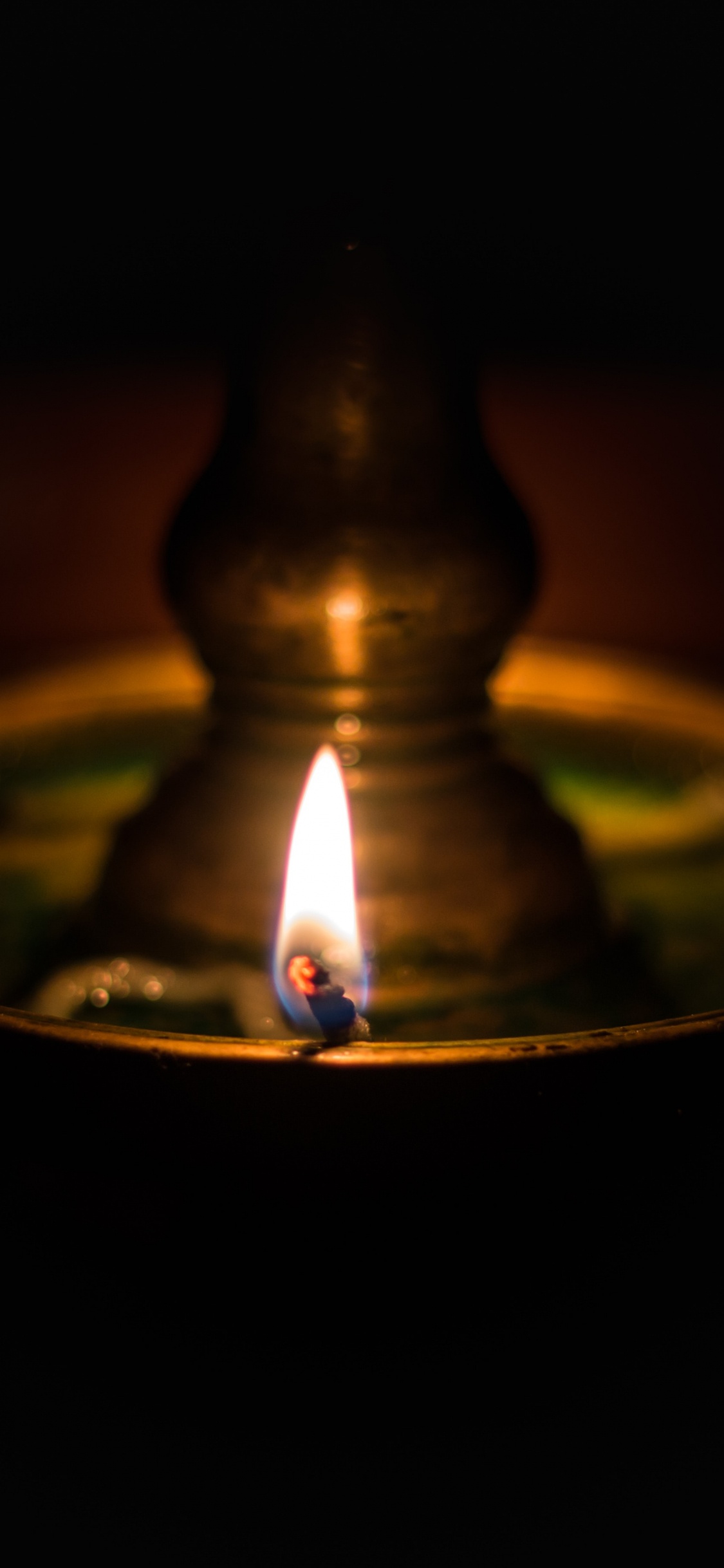 Обои фитиль, Лампа, масляная Лампа, свет, освещение в разрешении 1125x2436