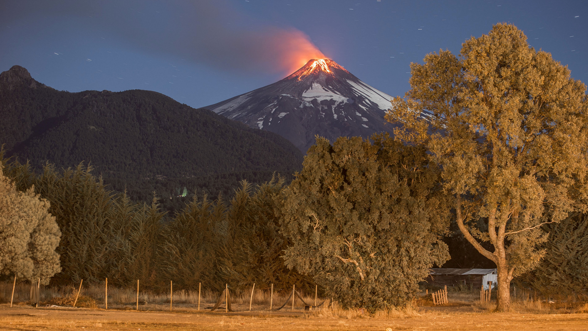 Обои Вильяррика, Pucn, вулкан, Coaripe, Курареуэ в разрешении 1920x1080