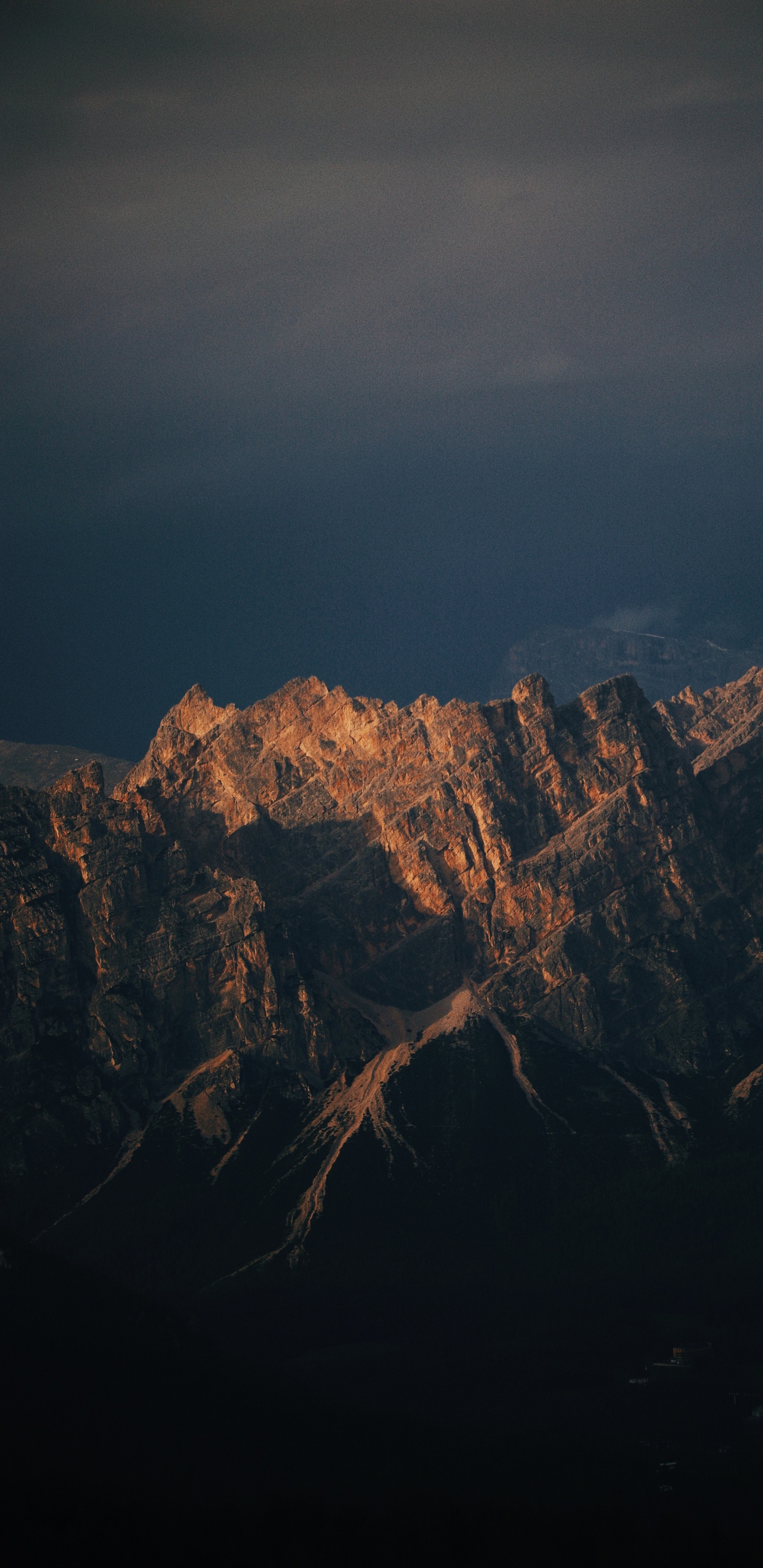 Обои атмосфера, гора, облако, послесвечение, склон в разрешении 1440x2960