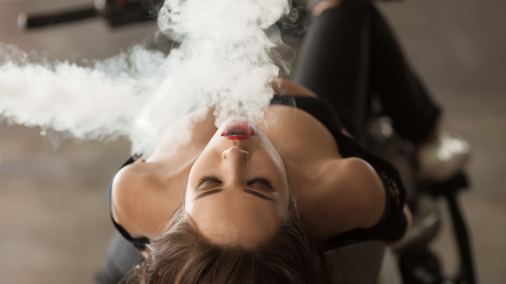 Обои курение, сигарета, девушка курить, девушка, Курение табака в разрешении 1920x1080