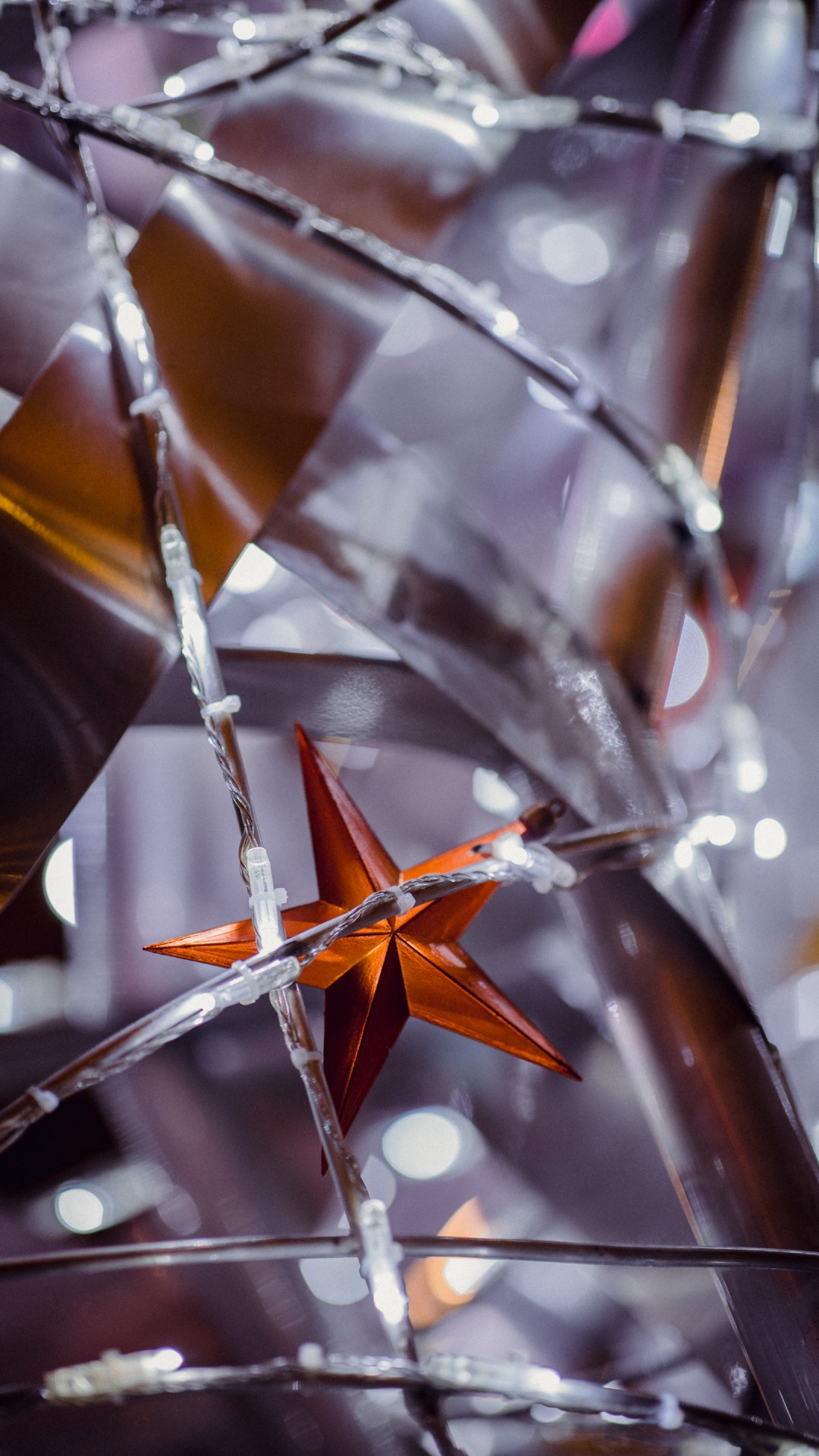 Обои гирлянда, ветвь, Новый год, металл, Апельсин в разрешении 1080x1920