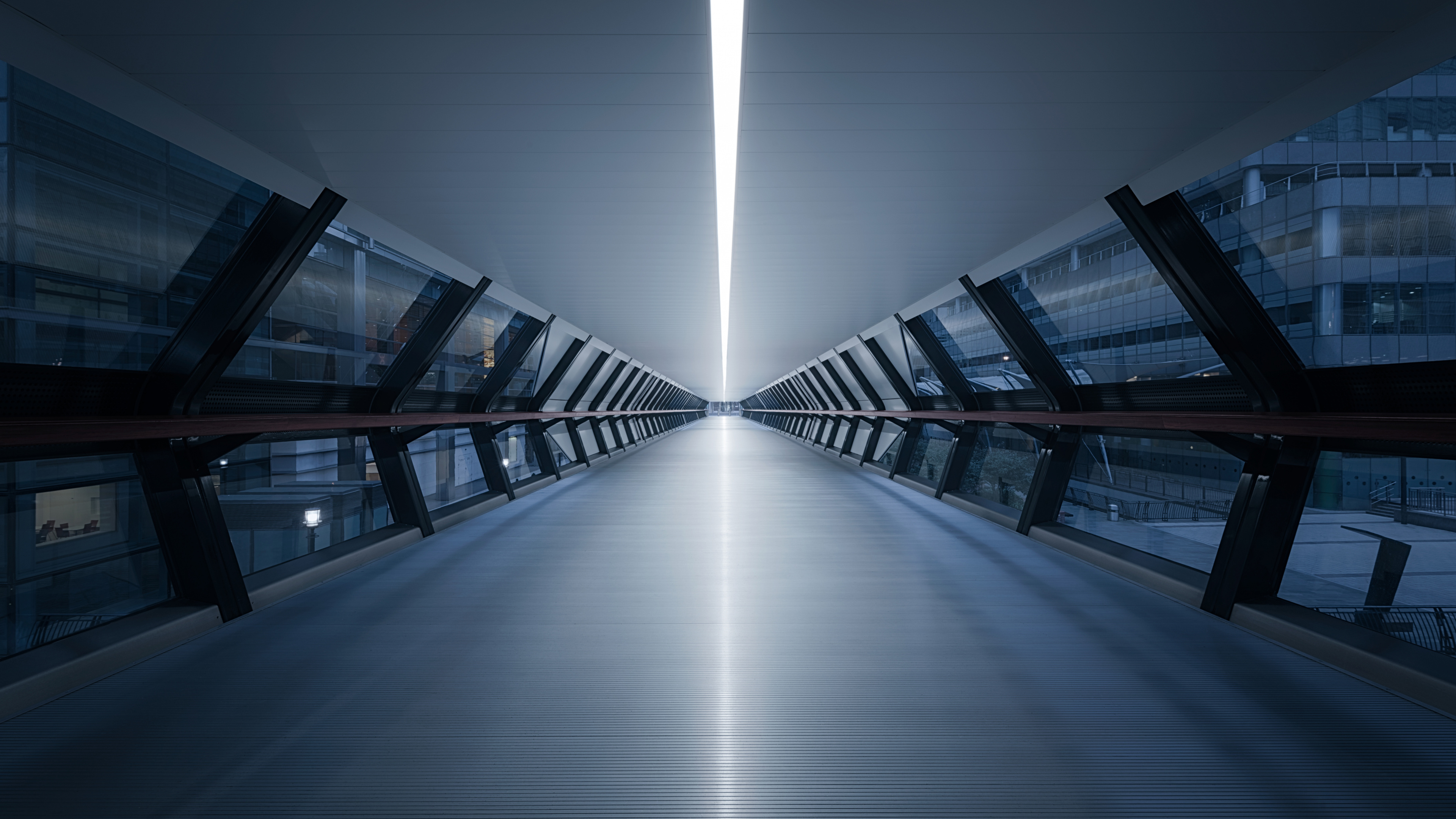 Обои свет, синий, архитектура, освещение, симметрия в разрешении 3840x2160