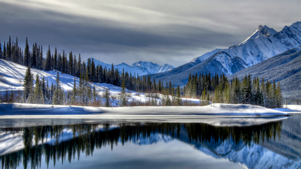 Обои природа, снег, гора, отражение, зима в разрешении 1280x720