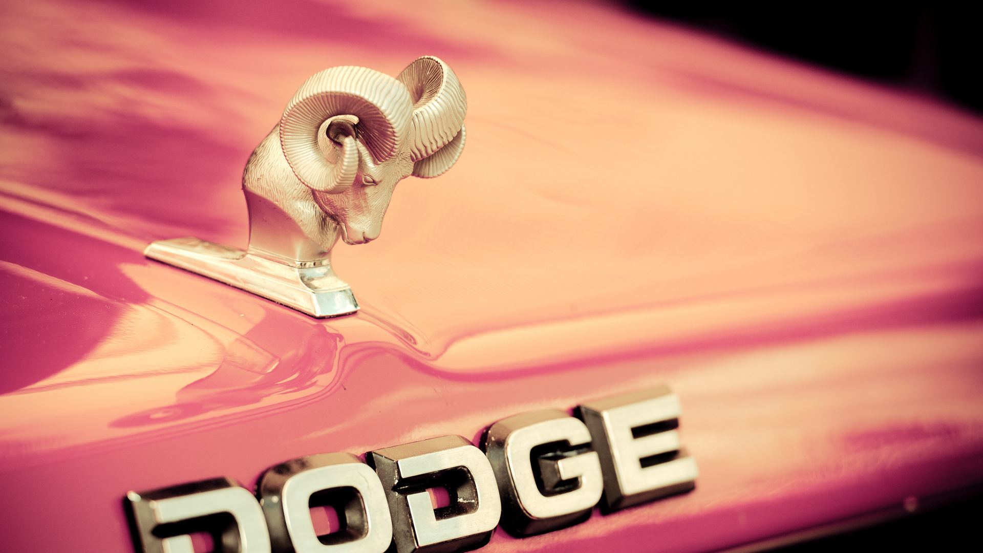 Обои авто, дизайн, мизинец, красный цвет, двигатель в разрешении 1920x1080